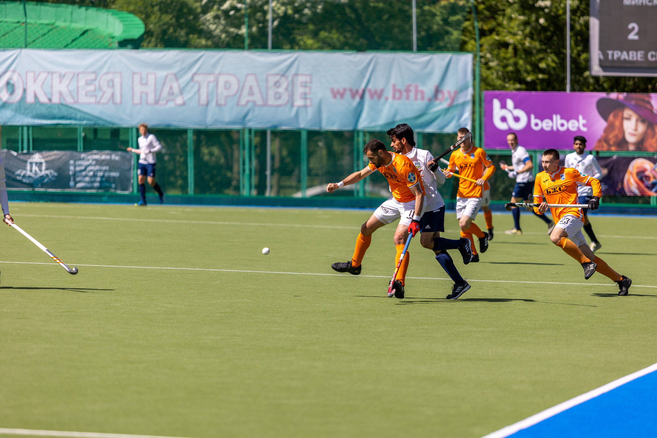 Хоккей на траве. ХК Минск — СК Строитель 12.05.2024. Профессиональный интерьерный и репортажный фотограф Минск и РБ. Максим Орлов