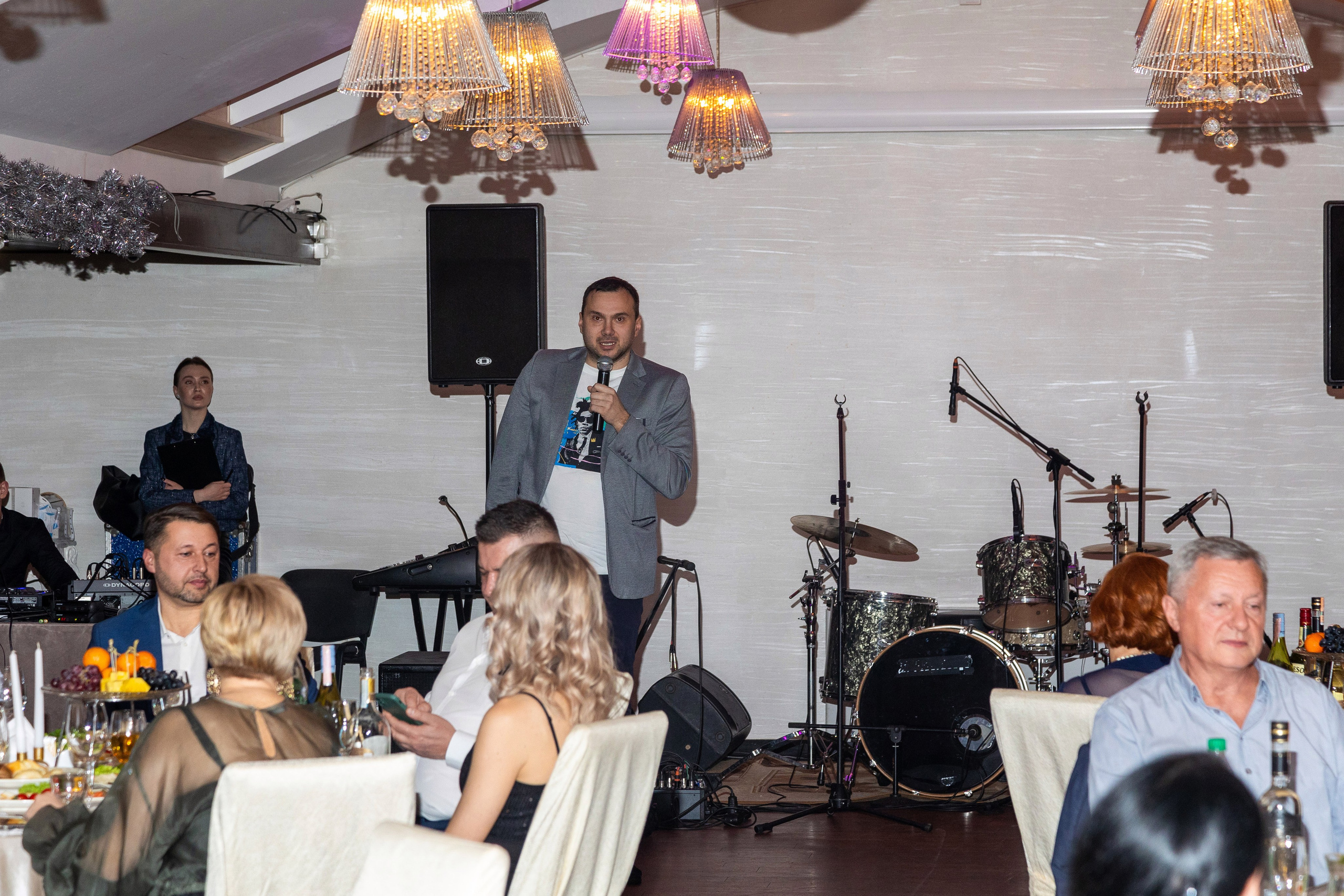 Новогодний корпоратив. Профессиональный интерьерный и репортажный фотограф Минск и РБ. Максим Орлов