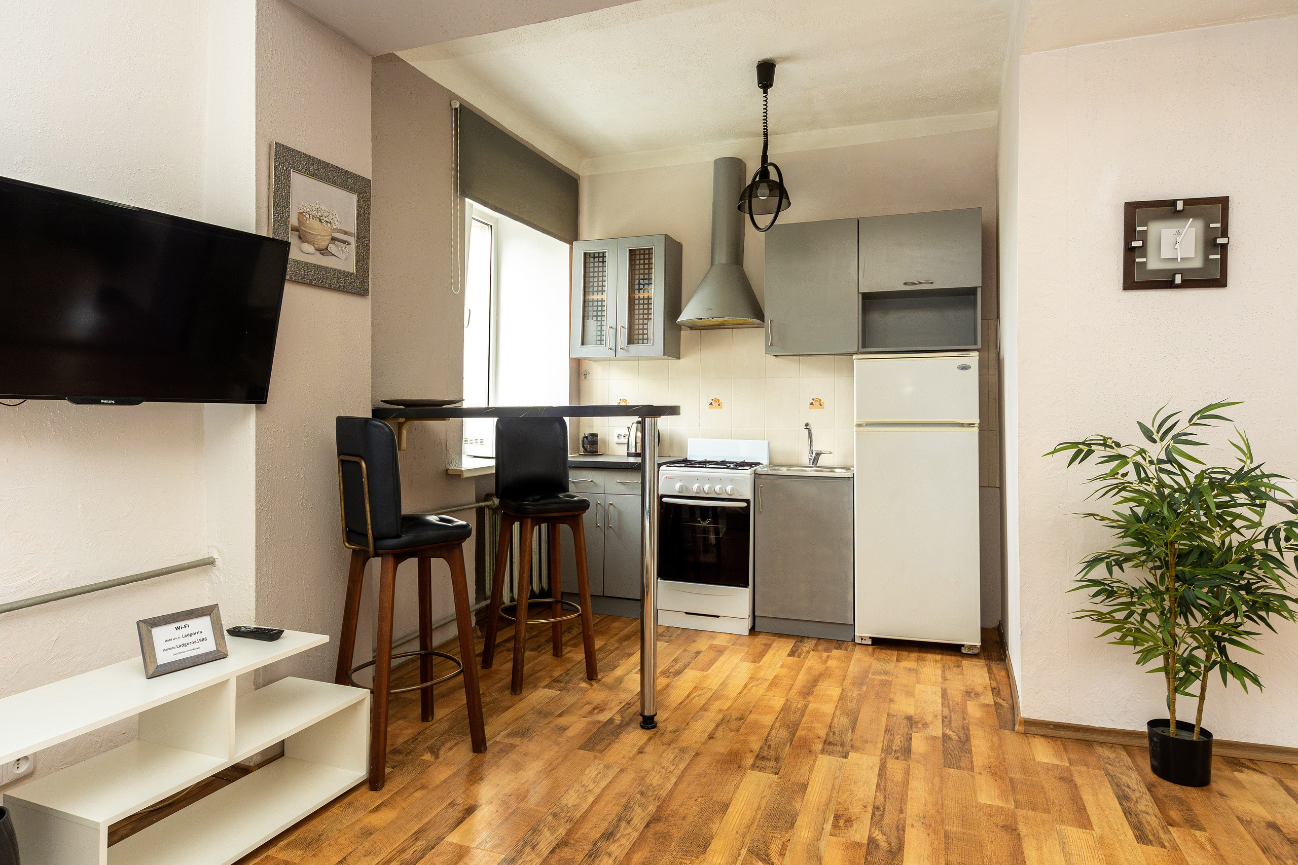 Пр. Независимости 19. Профессиональный интерьерный и репортажный фотограф Минск и РБ. Максим Орлов