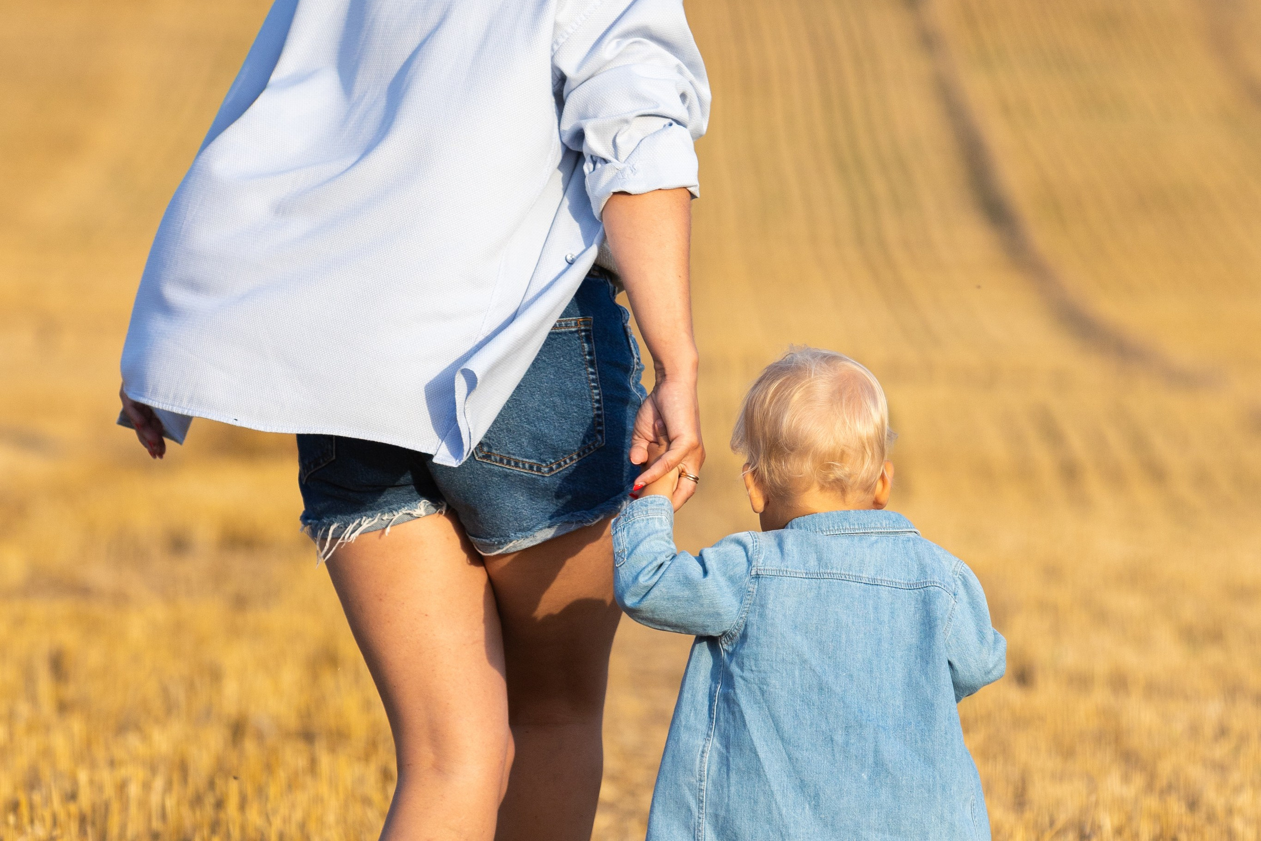 Семейная фотосъемка Кристины с сыном Костей. Профессиональный интерьерный и репортажный фотограф Минск и РБ. Максим Орлов