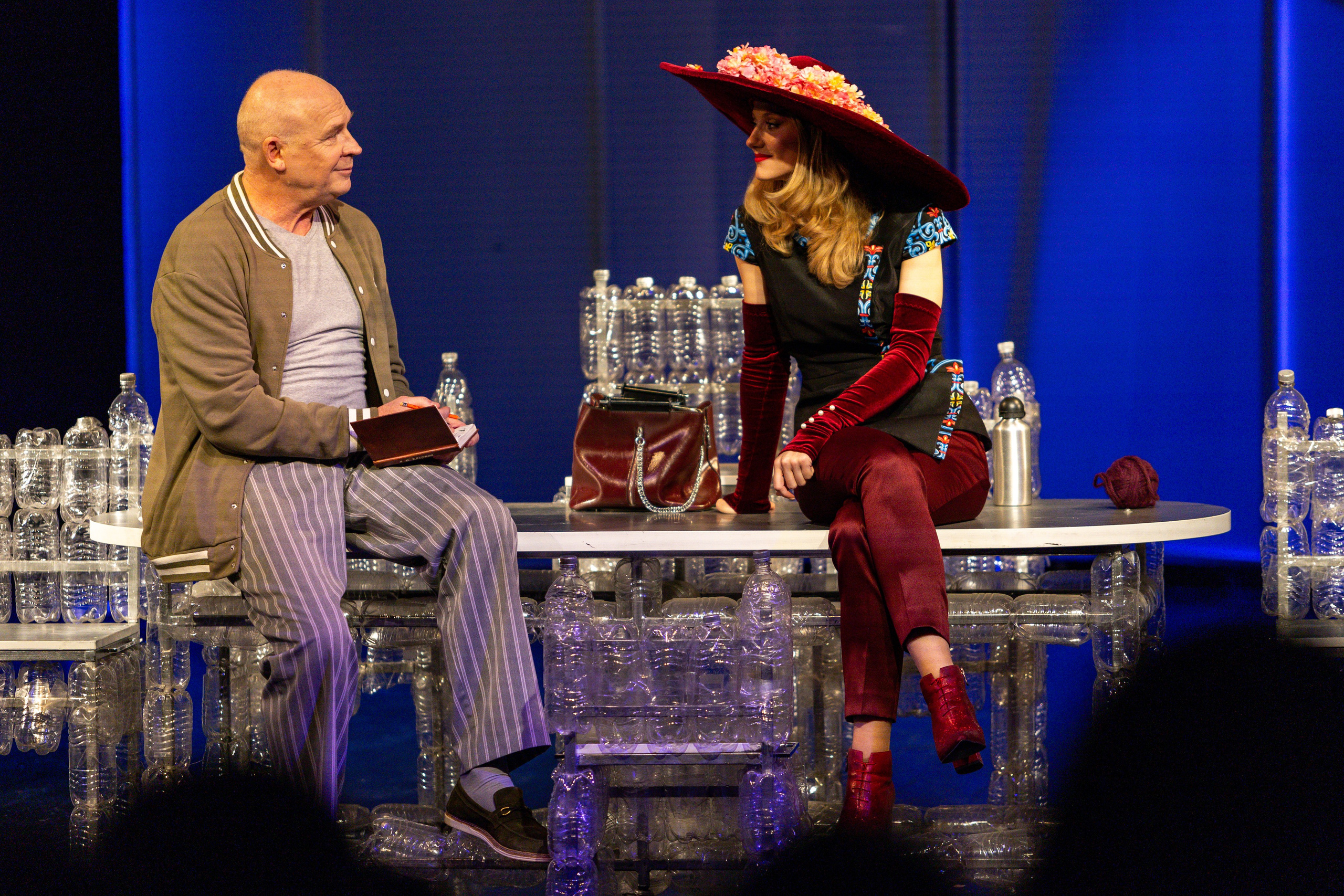 Новый театр «Нобелевская неделя». Профессиональный интерьерный и репортажный фотограф Минск и РБ. Максим Орлов