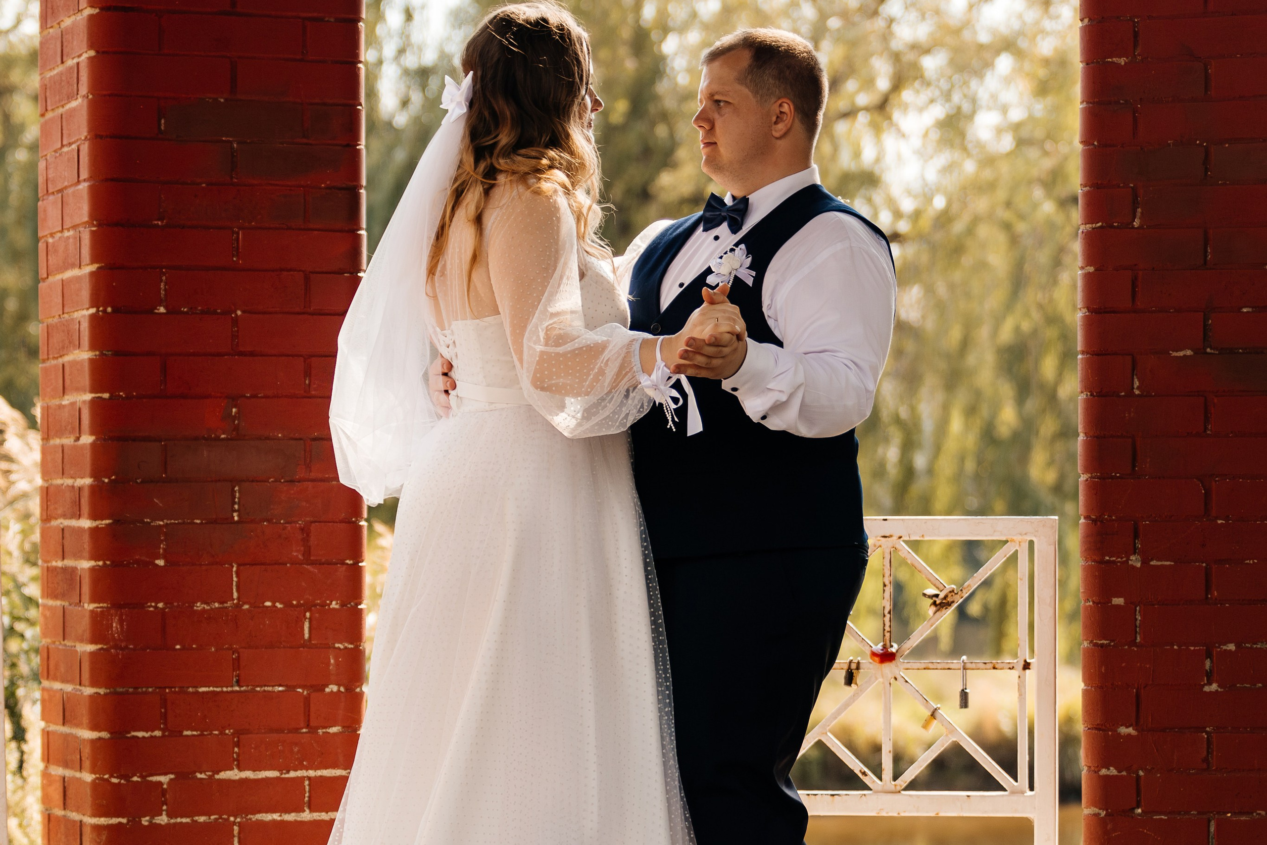 Свадебная фотосессия Рената и Натальи. Профессиональный интерьерный и репортажный фотограф Минск и РБ. Максим Орлов