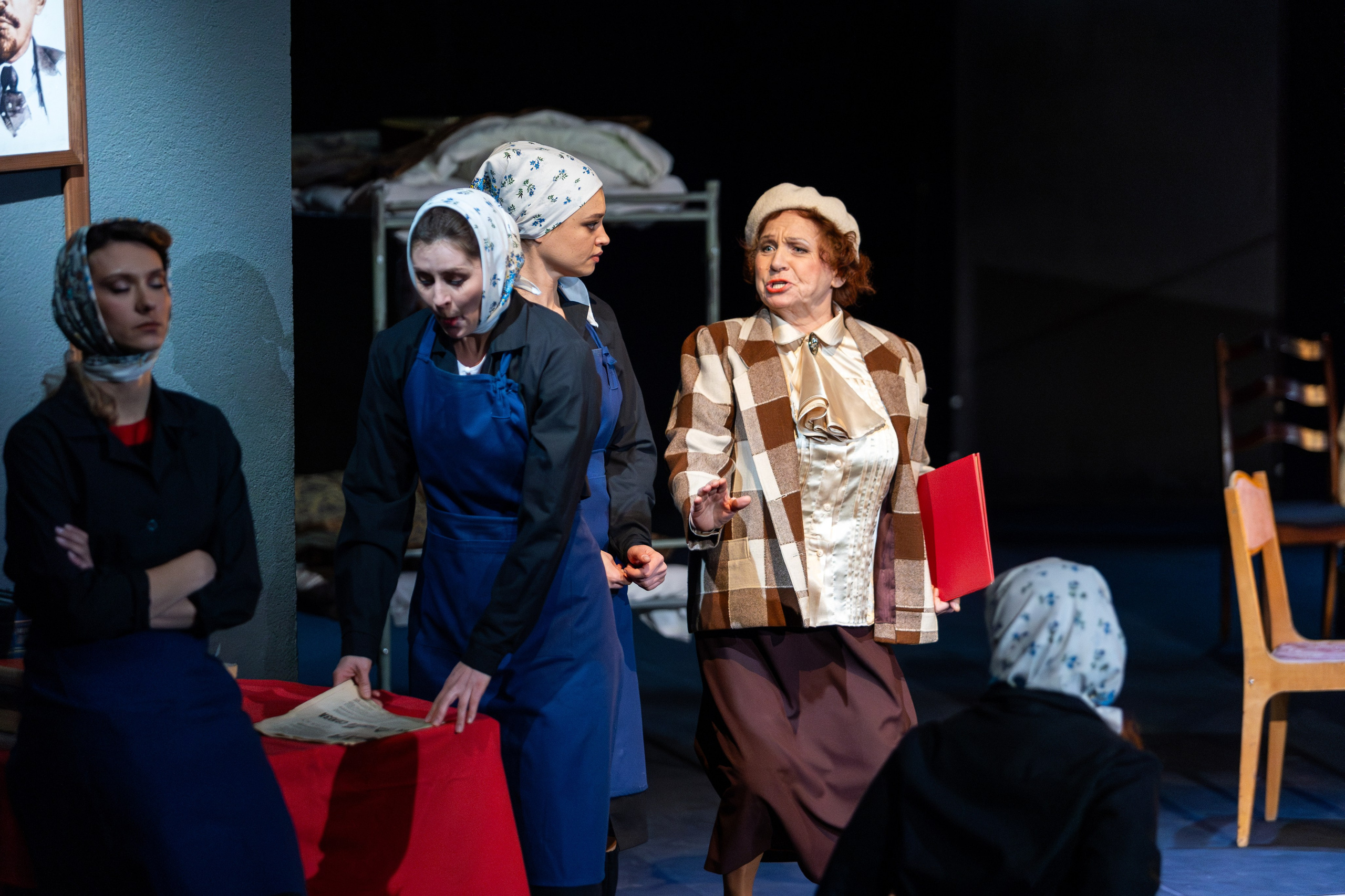 Новый театр «Фабричная девчонка». Профессиональный интерьерный и репортажный фотограф Минск и РБ. Максим Орлов