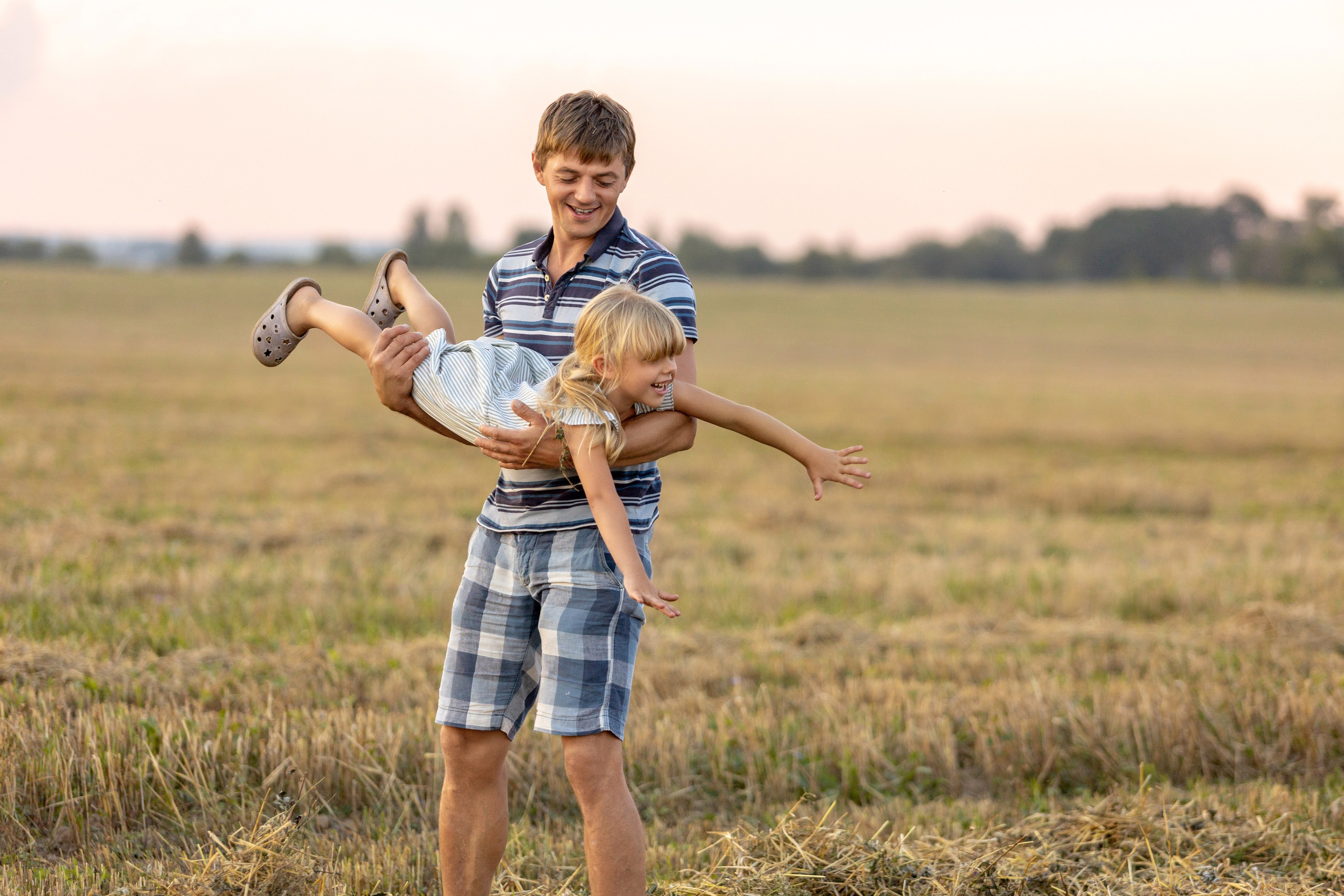 Леша и Таня 2 года спустя. Профессиональный интерьерный и репортажный фотограф Минск и РБ. Максим Орлов