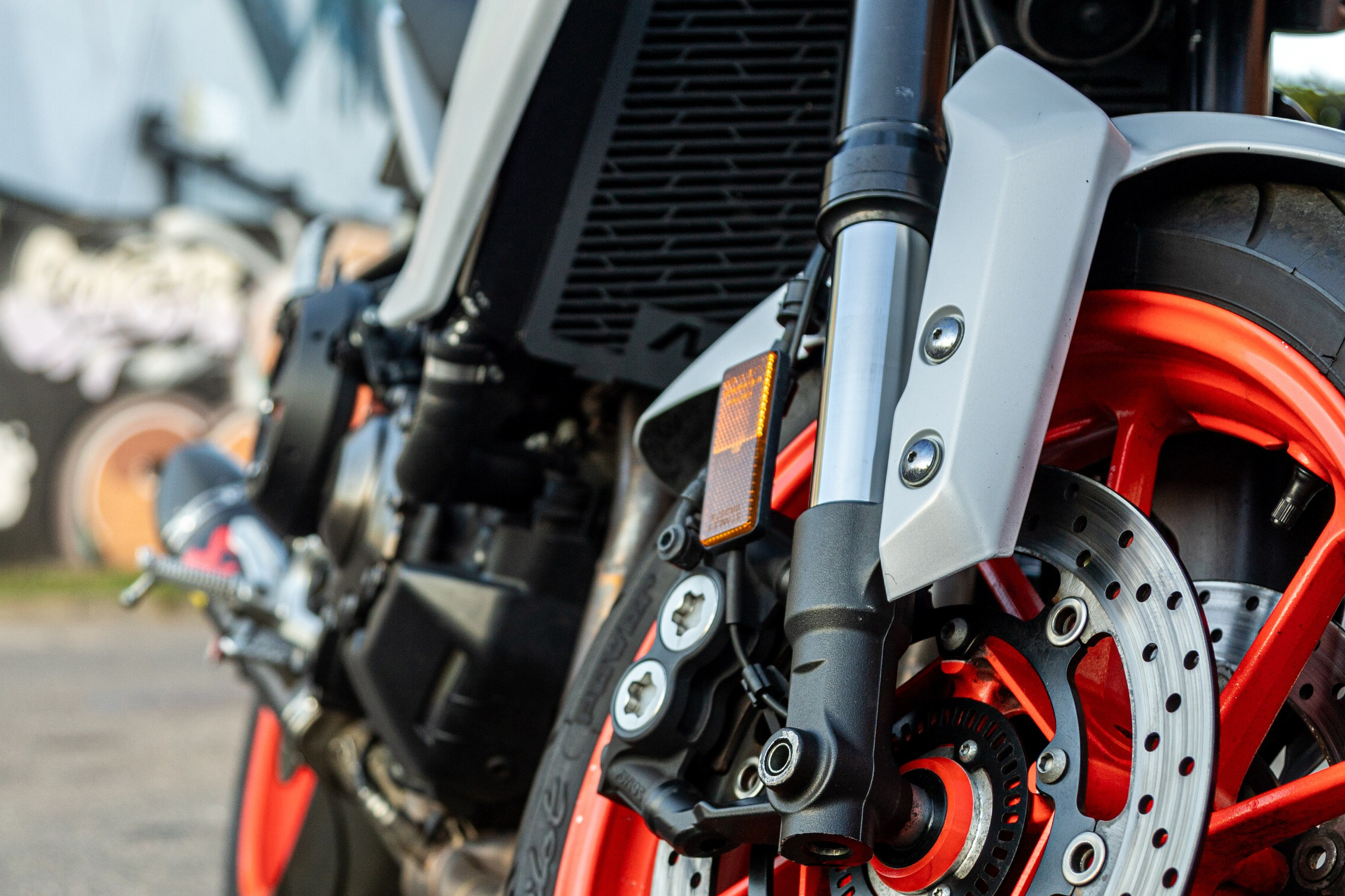 Мотоцикл. Профессиональный интерьерный и репортажный фотограф Минск и РБ. Максим Орлов