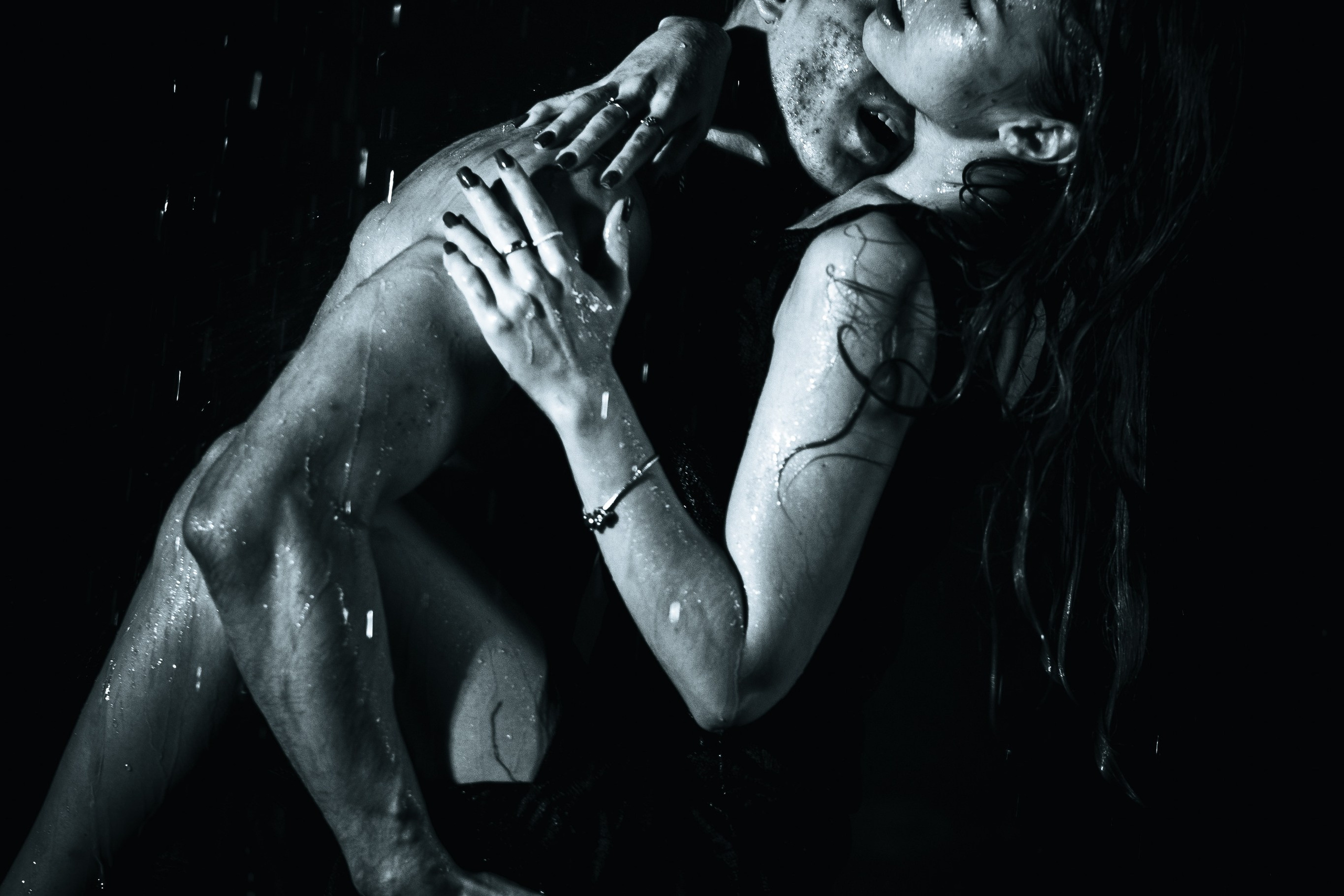 Лав стори в душе двух влюбленных. Профессиональный интерьерный и репортажный фотограф Минск и РБ. Максим Орлов