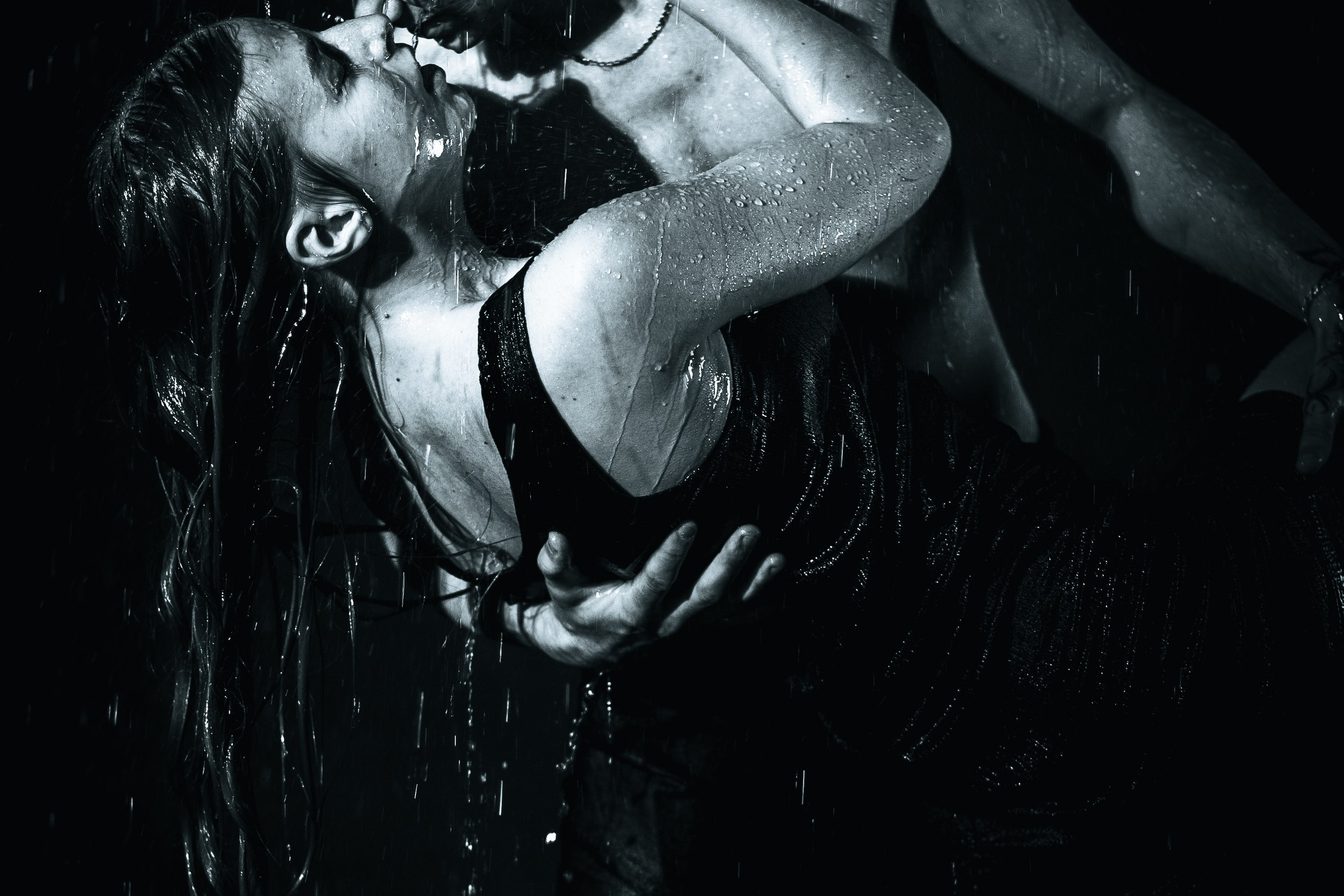 Лав стори в душе двух влюбленных. Профессиональный интерьерный и репортажный фотограф Минск и РБ. Максим Орлов