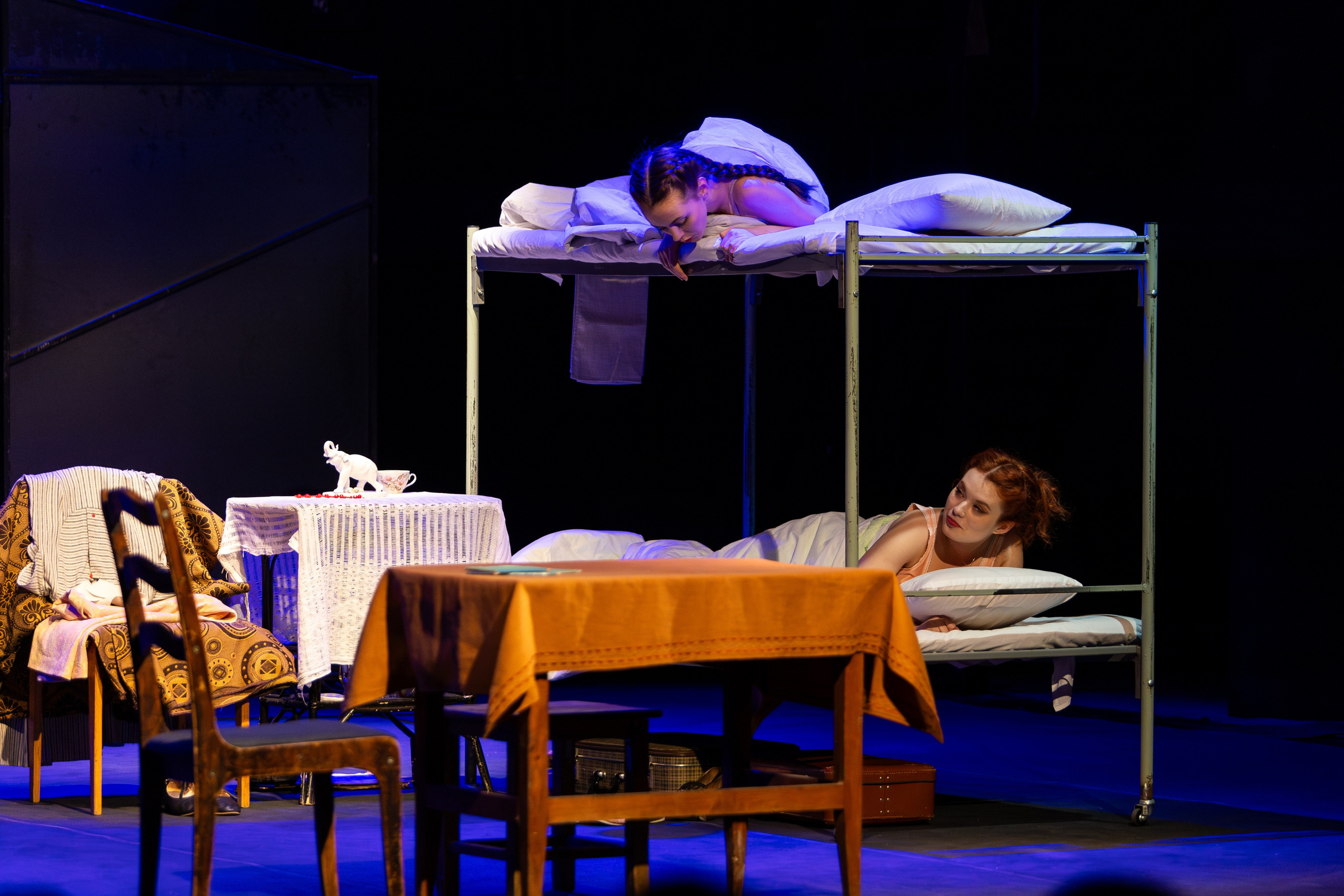 Новый театр «Фабричная девчонка». Профессиональный интерьерный и репортажный фотограф Минск и РБ. Максим Орлов