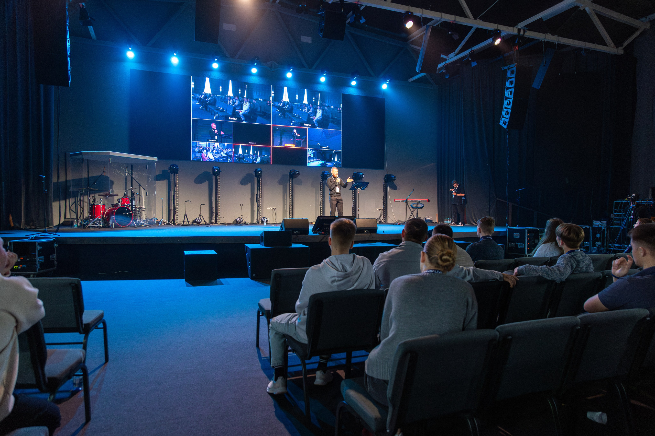 Конференция Medialive 2024. День второй. Профессиональный интерьерный и репортажный фотограф Минск и РБ. Максим Орлов