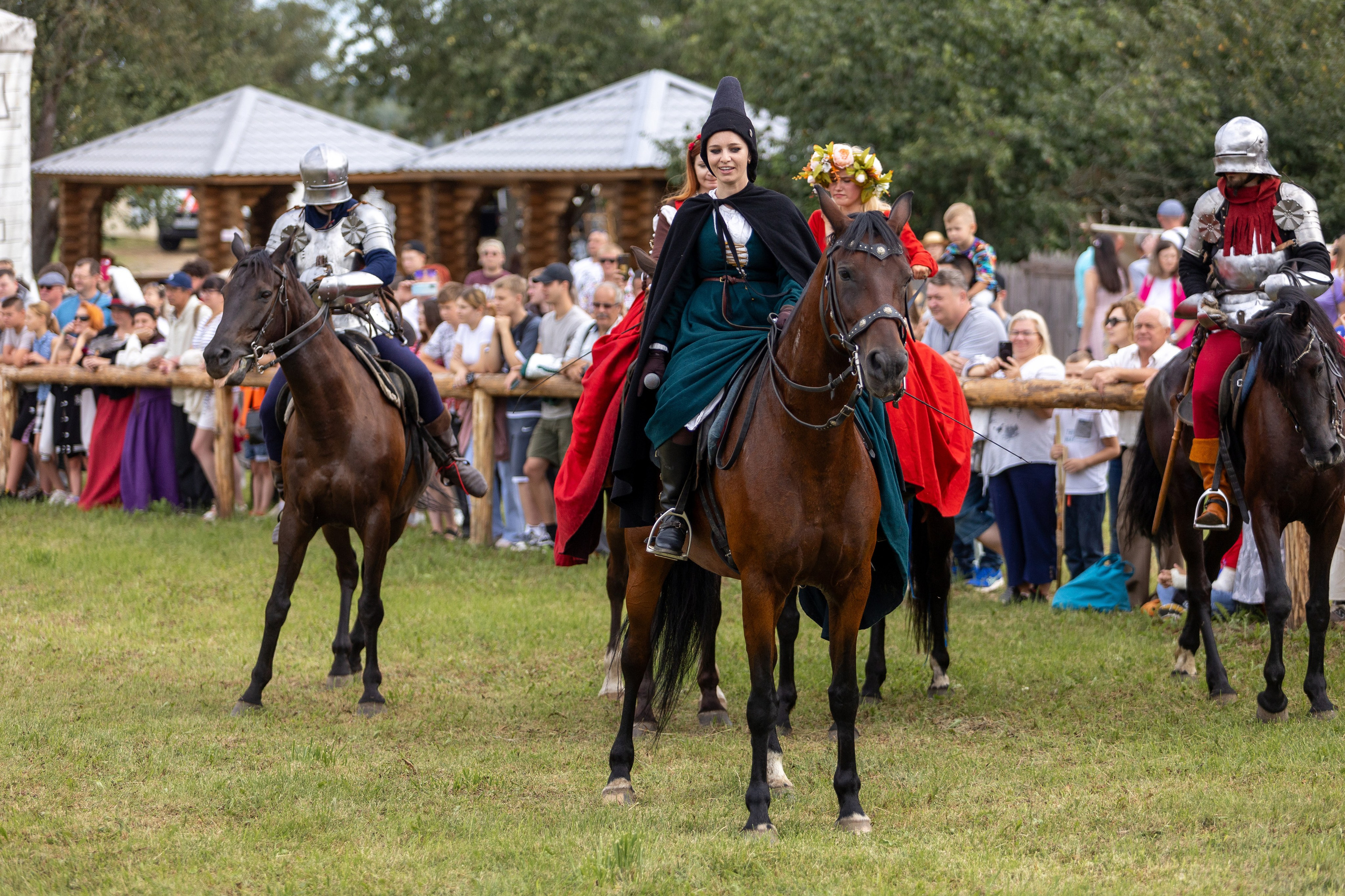 Рыцарский фест. Мстиславль. Профессиональный интерьерный и репортажный фотограф Минск и РБ. Максим Орлов