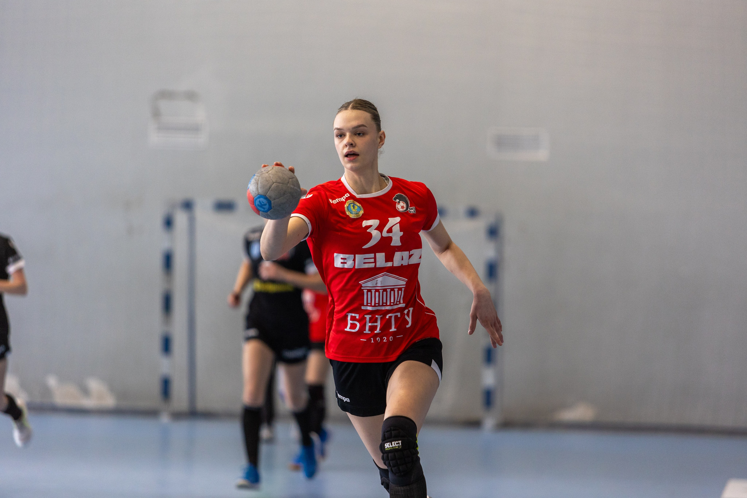 Гандбол. БНТУ — Березина. Профессиональный интерьерный и репортажный фотограф Минск и РБ. Максим Орлов