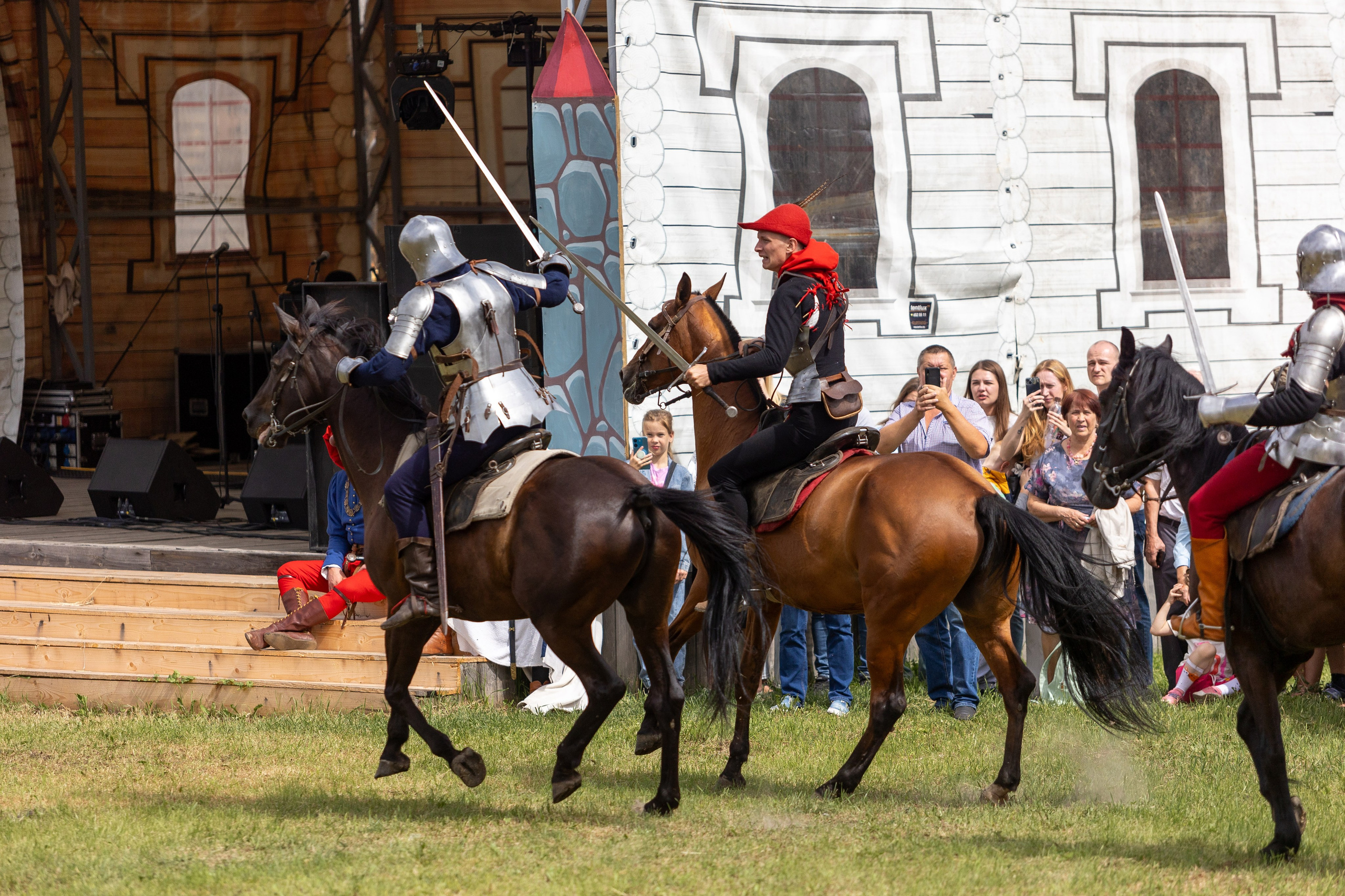 Рыцарский фест. Мстиславль. Профессиональный интерьерный и репортажный фотограф Минск и РБ. Максим Орлов