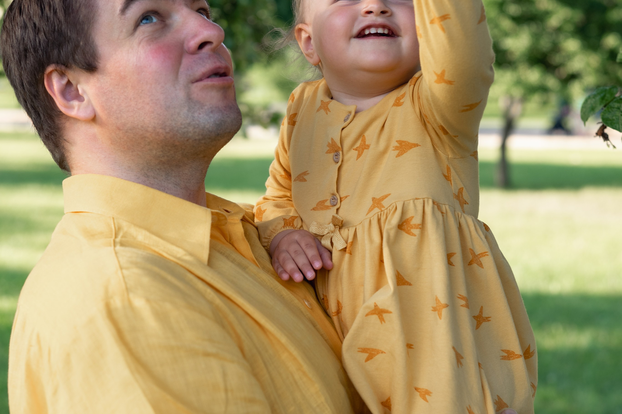 Максим, Алеся и их дети (Кирим, Федя и Зоя). Профессиональный интерьерный и репортажный фотограф Минск и РБ. Максим Орлов