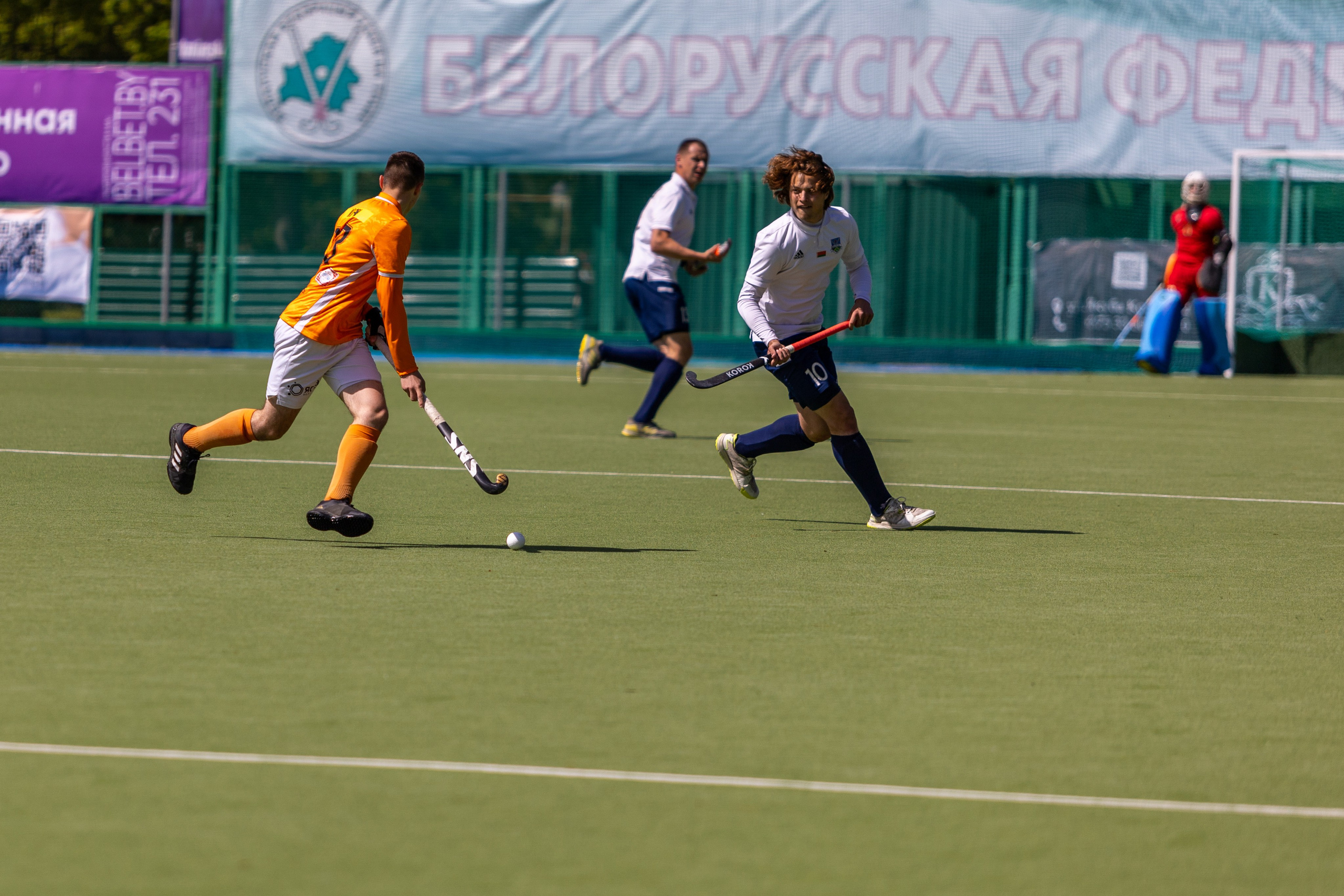 Хоккей на траве. ХК Минск — СК Строитель 12.05.2024. Профессиональный интерьерный и репортажный фотограф Минск и РБ. Максим Орлов