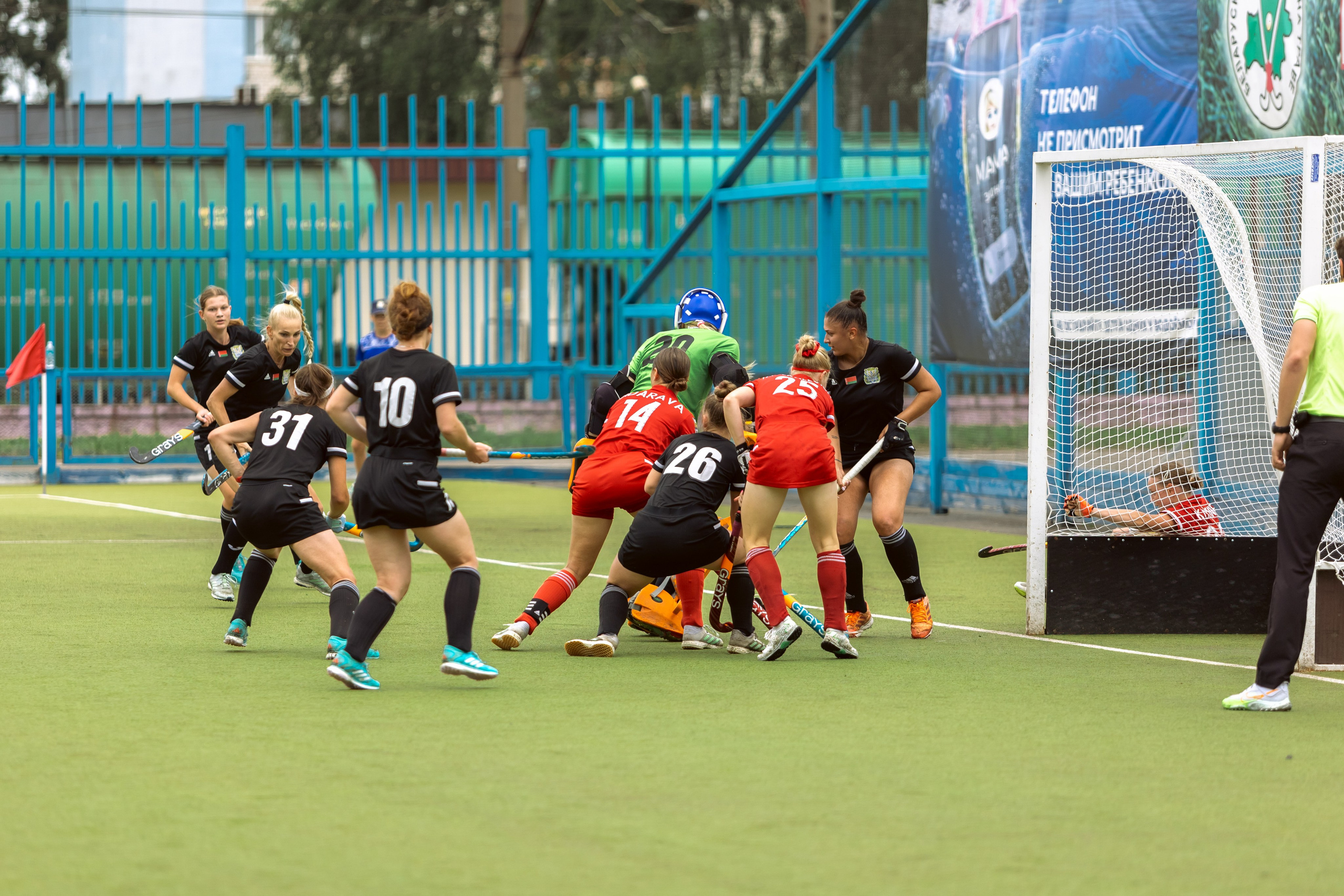 Хоккей на траве. Девушки. Минск — Виктория. 16.06.2024. Профессиональный интерьерный и репортажный фотограф Минск и РБ. Максим Орлов