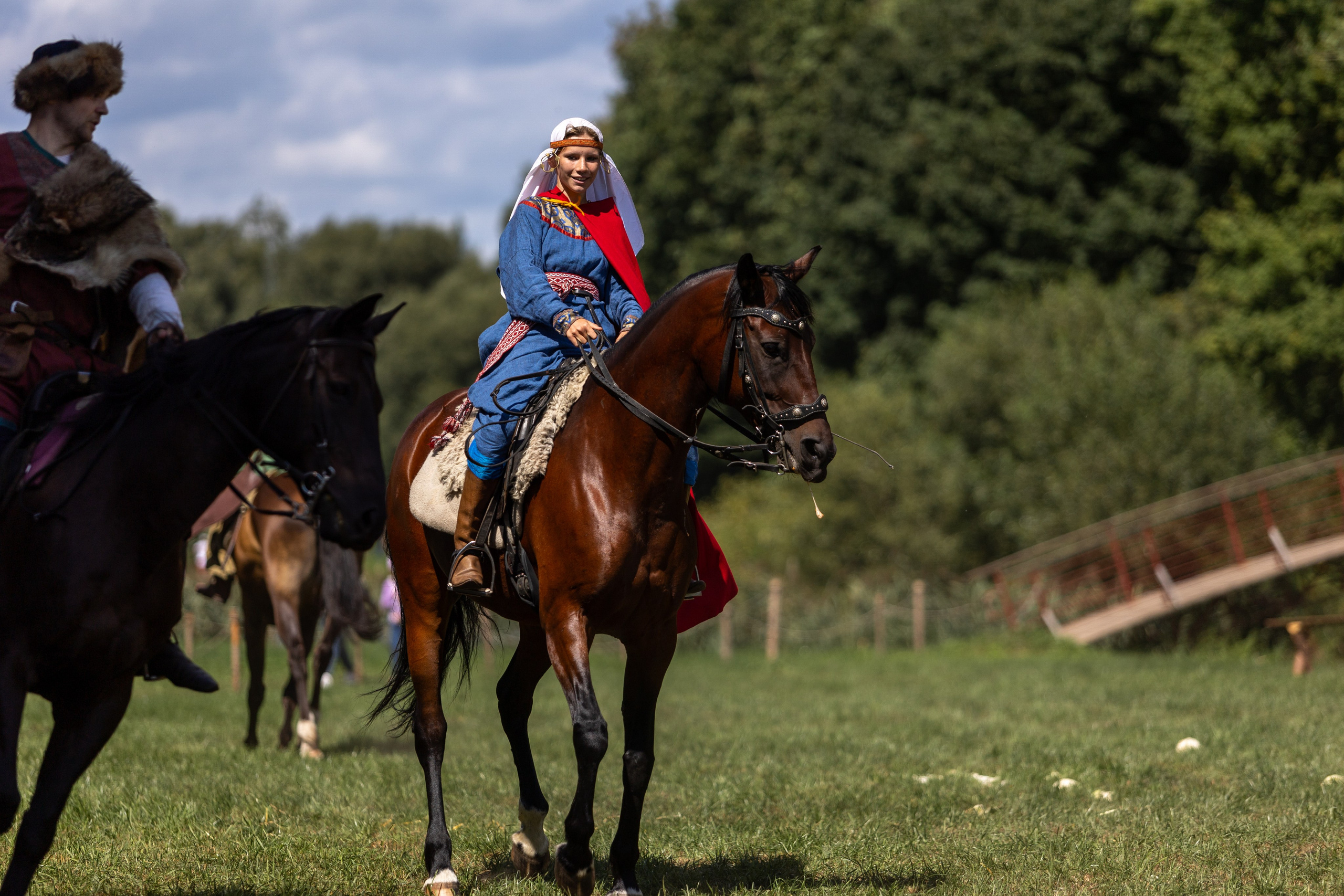 Ежегодный фестиваль средневековья в Дукоре. Профессиональный интерьерный и репортажный фотограф Минск и РБ. Максим Орлов