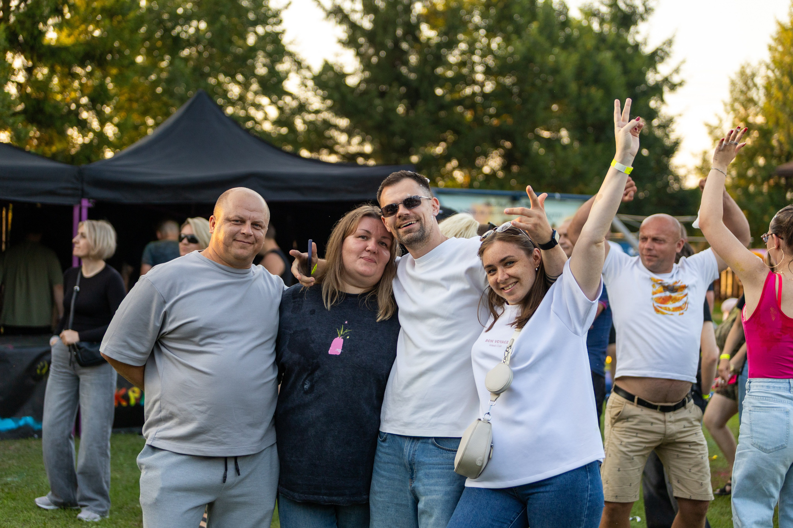 Дискохит. Профессиональный интерьерный и репортажный фотограф Минск и РБ. Максим Орлов