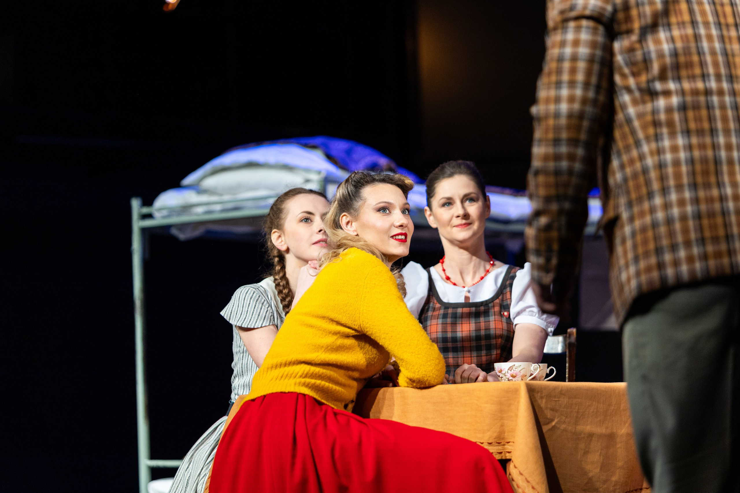 Новый театр «Фабричная девчонка». Профессиональный интерьерный и репортажный фотограф Минск и РБ. Максим Орлов