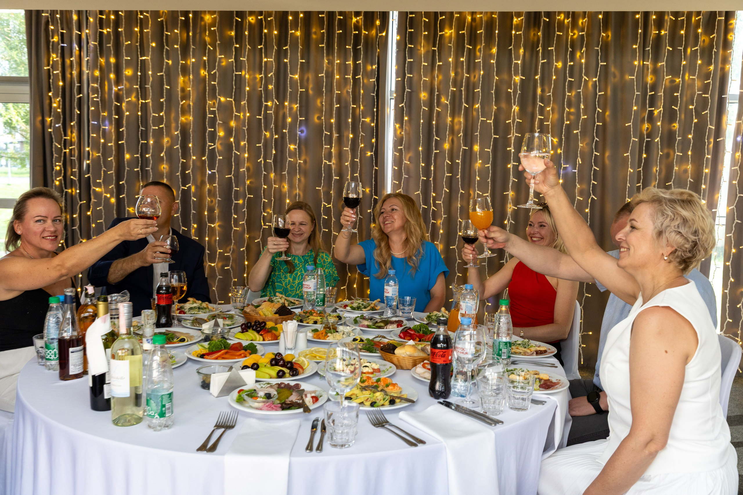 Юбилей Татьяны в ресторане. Профессиональный интерьерный и репортажный фотограф Минск и РБ. Максим Орлов