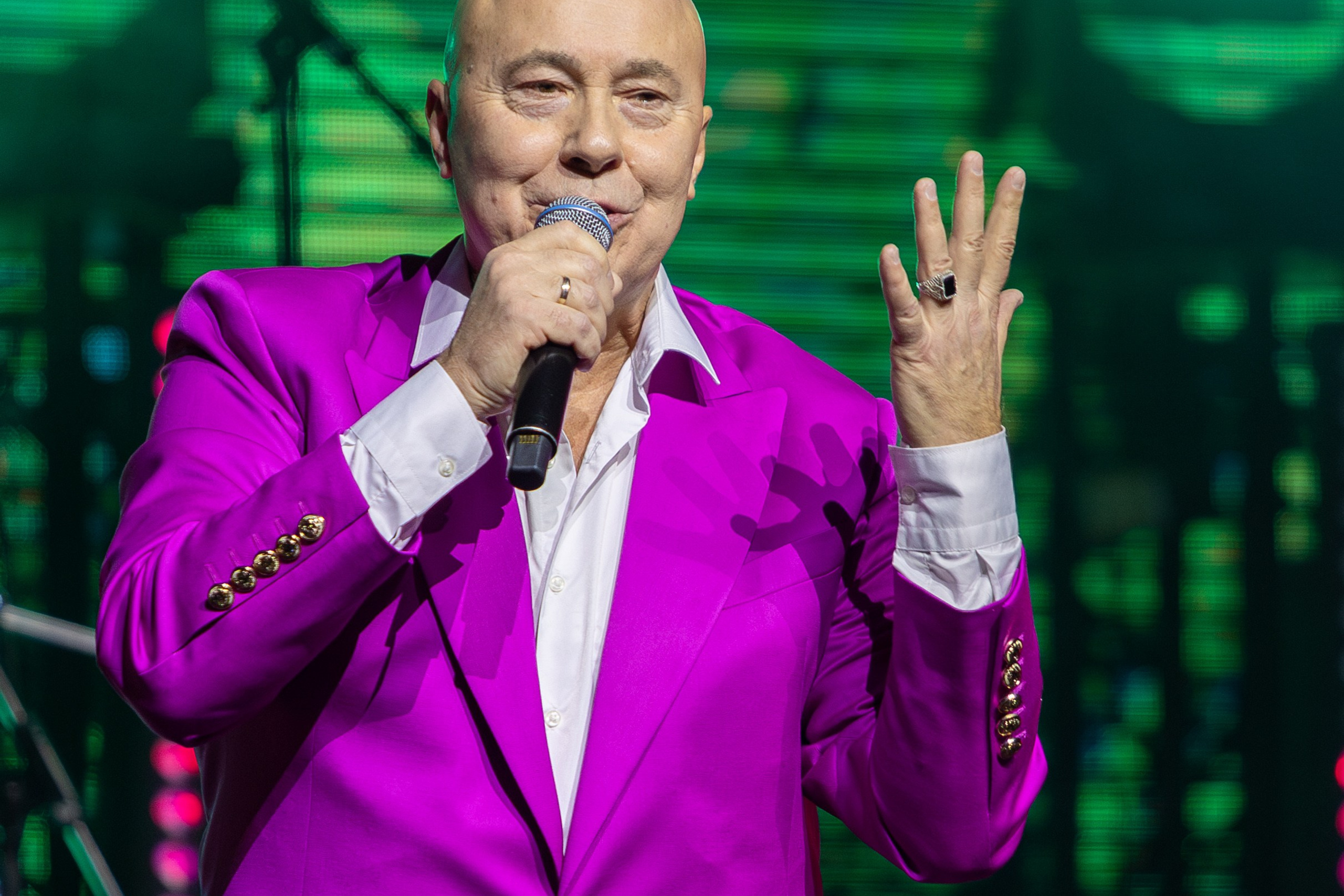 Концерт Насти Кравченко. Профессиональный интерьерный и репортажный фотограф Минск и РБ. Максим Орлов