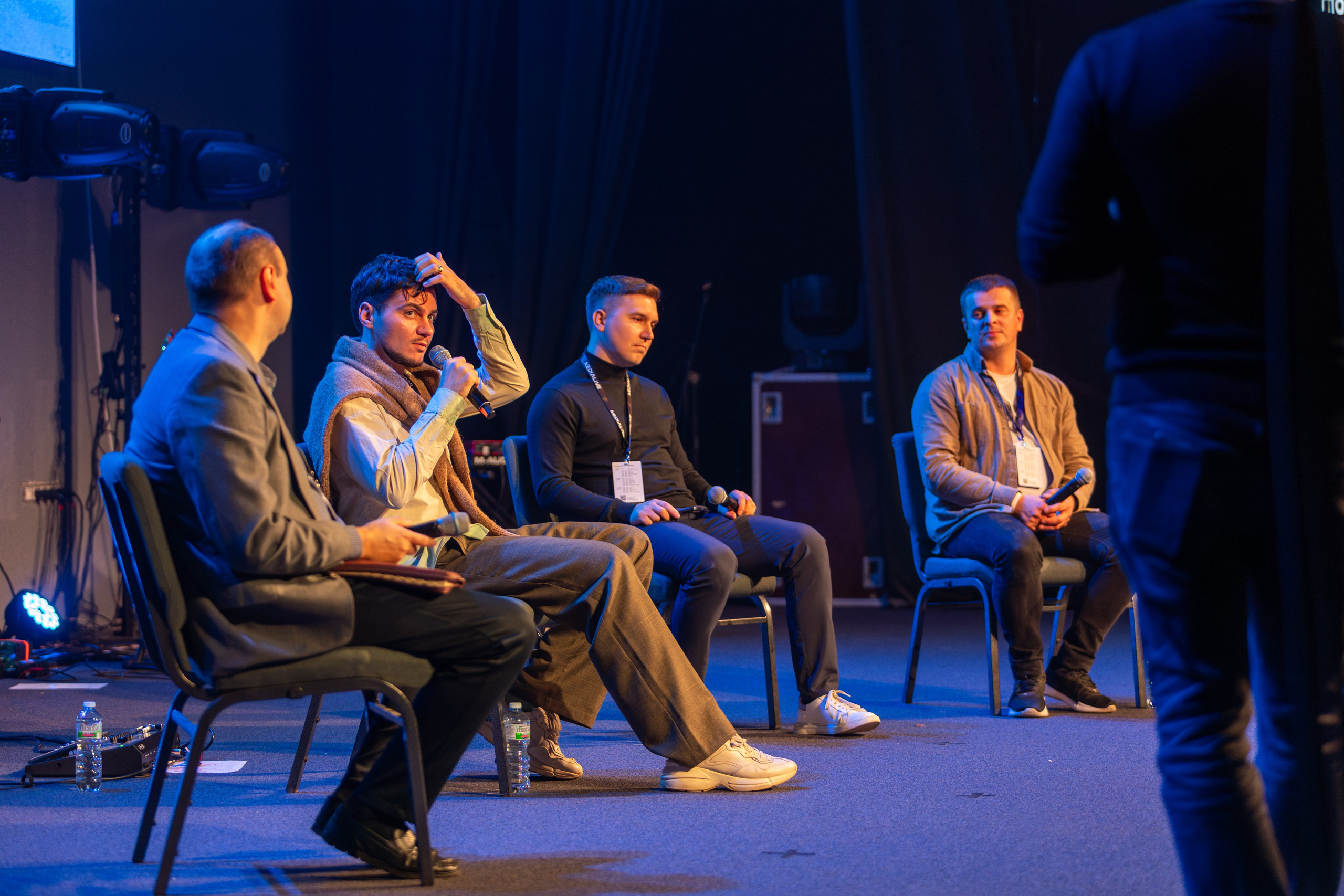 Конференция Medialive 2024. День первый. Профессиональный интерьерный и репортажный фотограф Минск и РБ. Максим Орлов