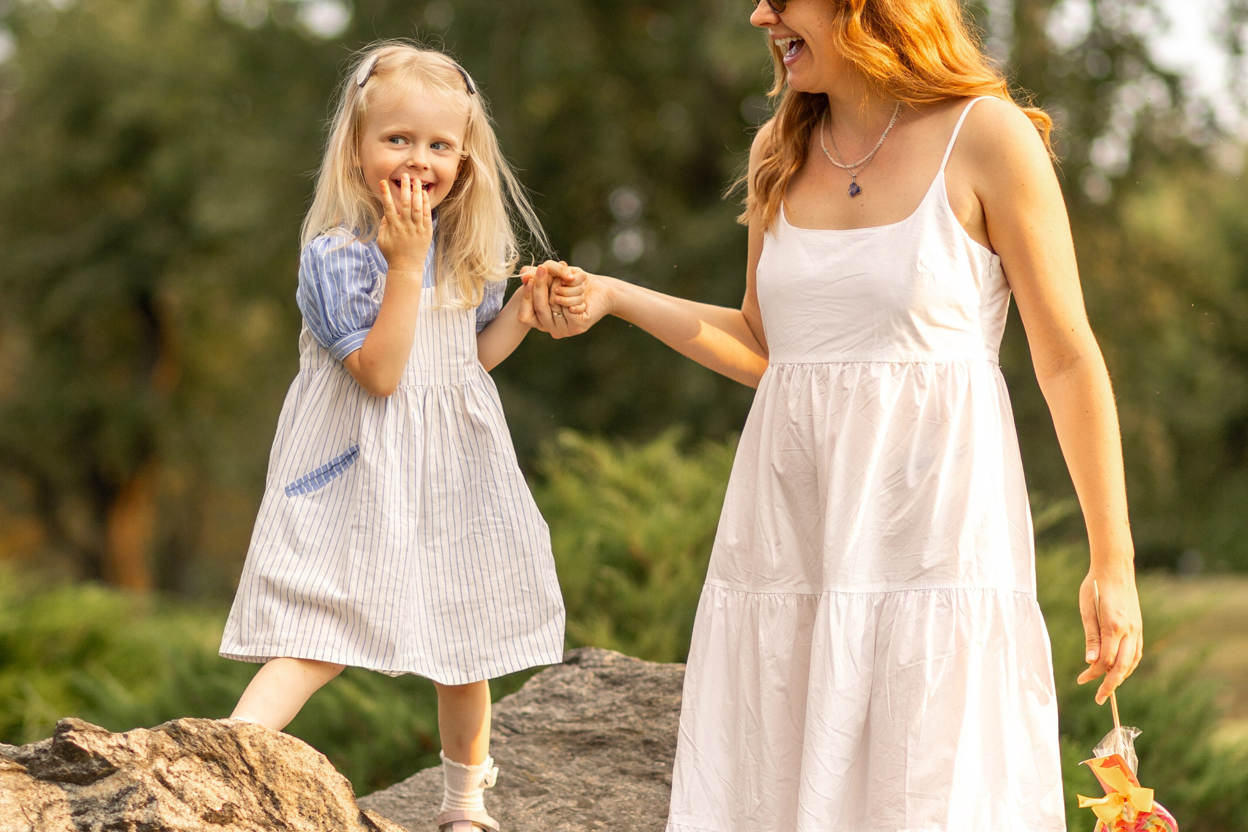 Стеша с мамой. Профессиональный интерьерный и репортажный фотограф Минск и РБ. Максим Орлов