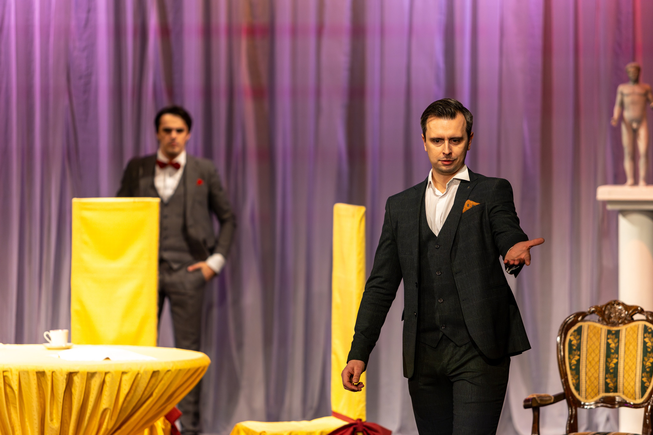 Новый театр «Как важно быть серьезным». Профессиональный интерьерный и репортажный фотограф Минск и РБ. Максим Орлов