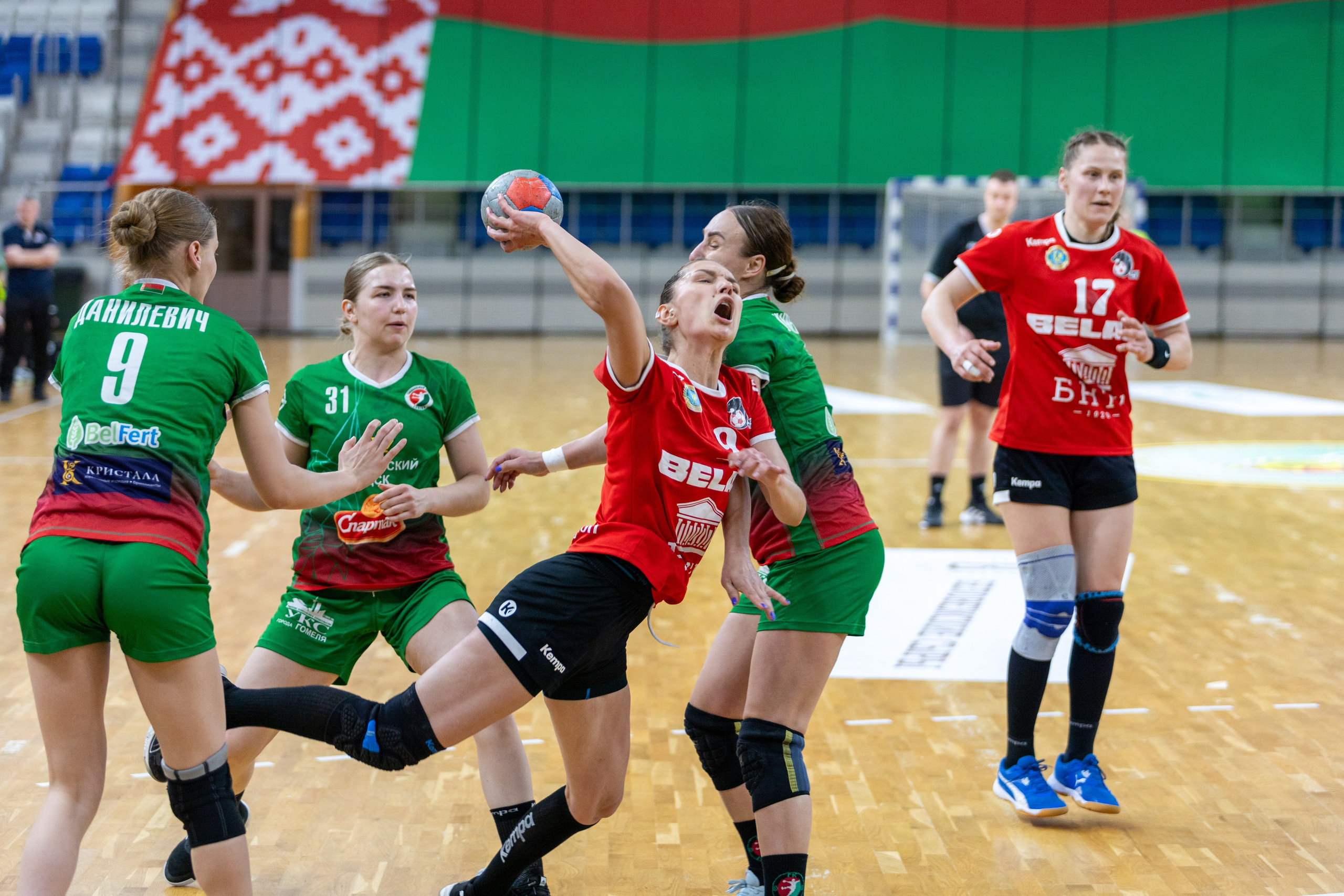 Гандбол. Финал. БНТУ — Гомель. 25.05.2024. Профессиональный интерьерный и репортажный фотограф Минск и РБ. Максим Орлов