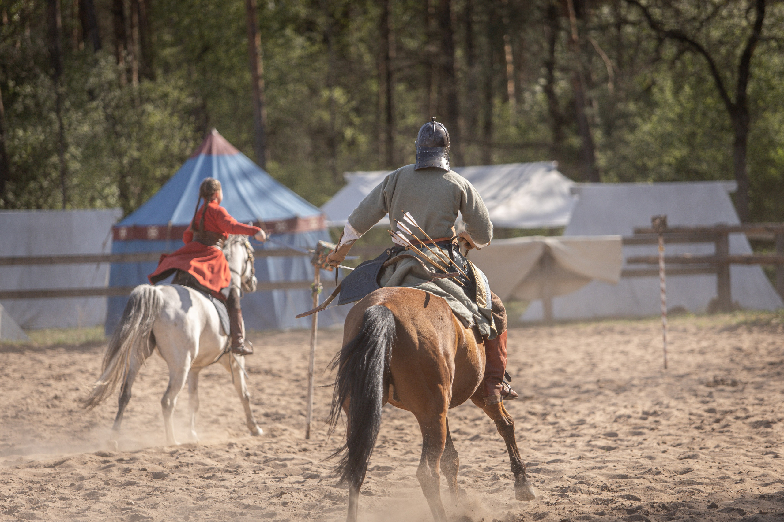Золотая Шпора. Огнем и Мечем. День первый. Рыцарский турнир. Профессиональный интерьерный и репортажный фотограф Минск и РБ. Максим Орлов