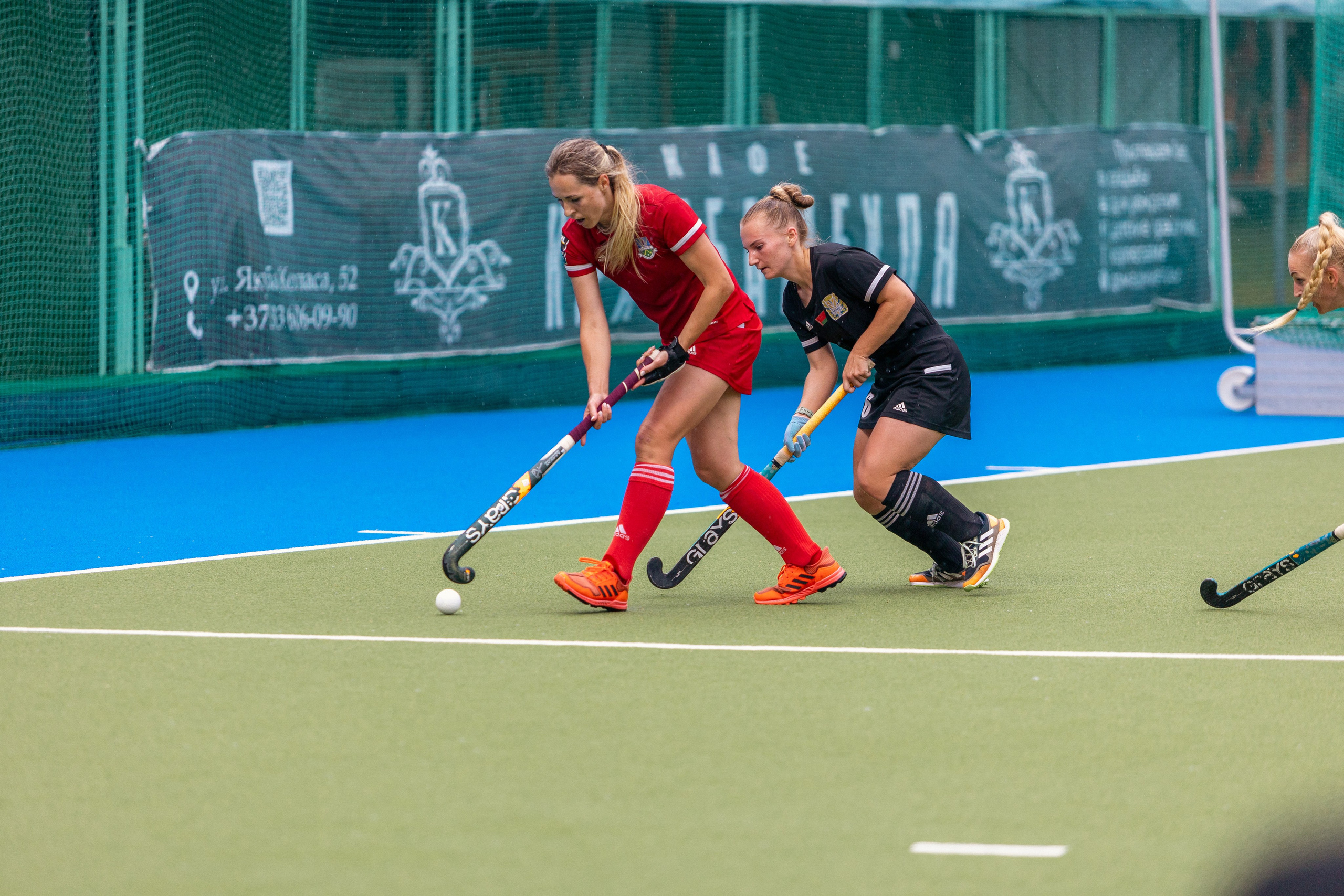 Хоккей на траве. Девушки. ХК Минск — ХК Виктория (Смолевичи) 10.06.2024. Профессиональный интерьерный и репортажный фотограф Минск и РБ. Максим Орлов