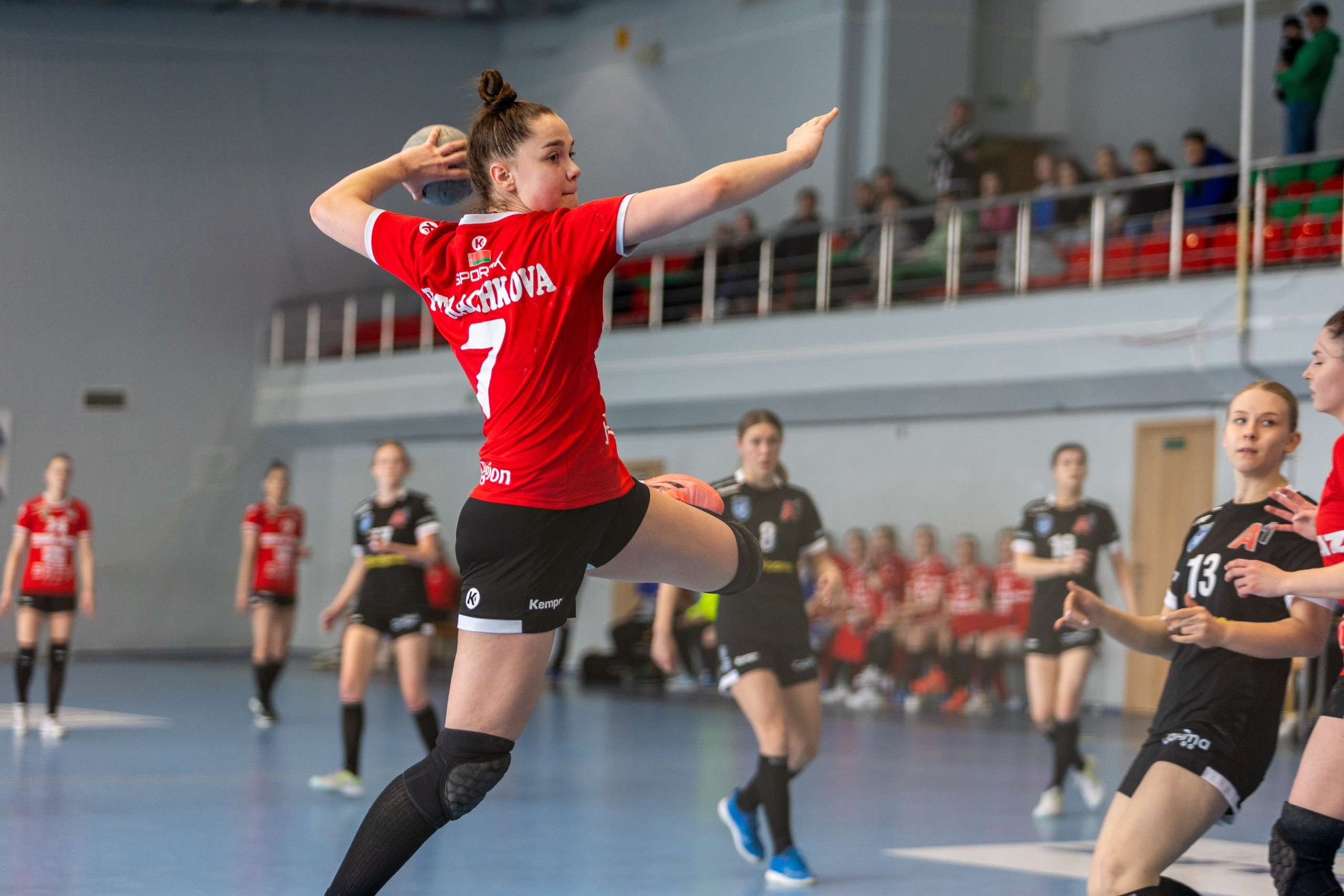 Гандбол. БНТУ — Березина. Профессиональный интерьерный и репортажный фотограф Минск и РБ. Максим Орлов