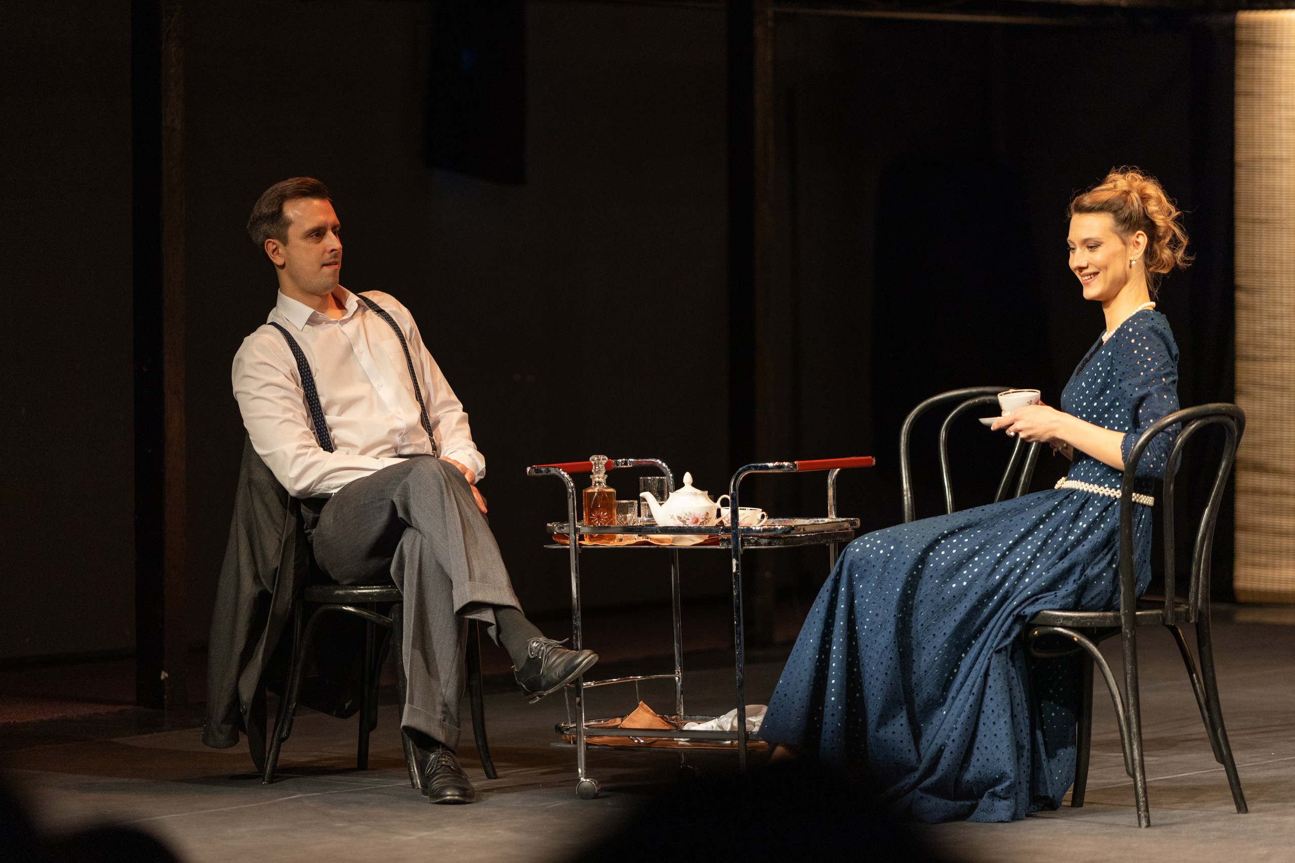 Новый театр «Плачу за любовь». Профессиональный интерьерный и репортажный фотограф Минск и РБ. Максим Орлов