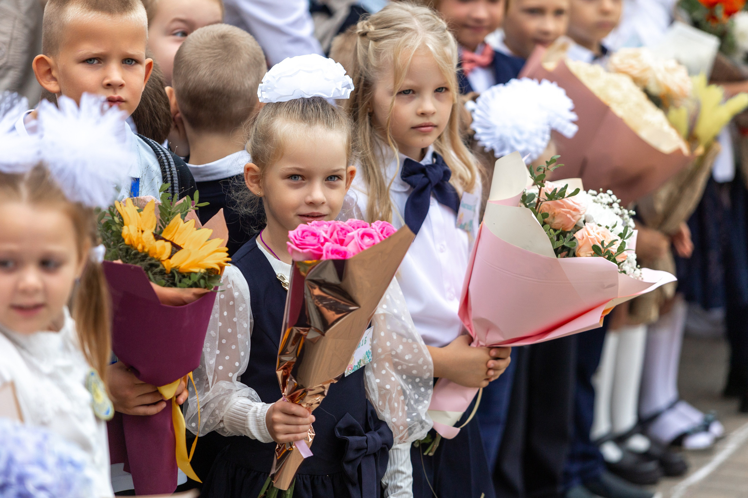 Линейка 1-го сентября. Профессиональный интерьерный и репортажный фотограф Минск и РБ. Максим Орлов