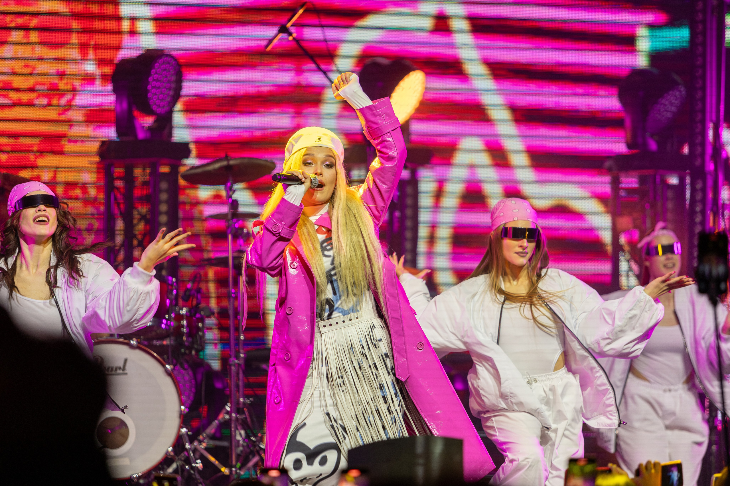 Концерт Насти Кравченко. Профессиональный интерьерный и репортажный фотограф Минск и РБ. Максим Орлов