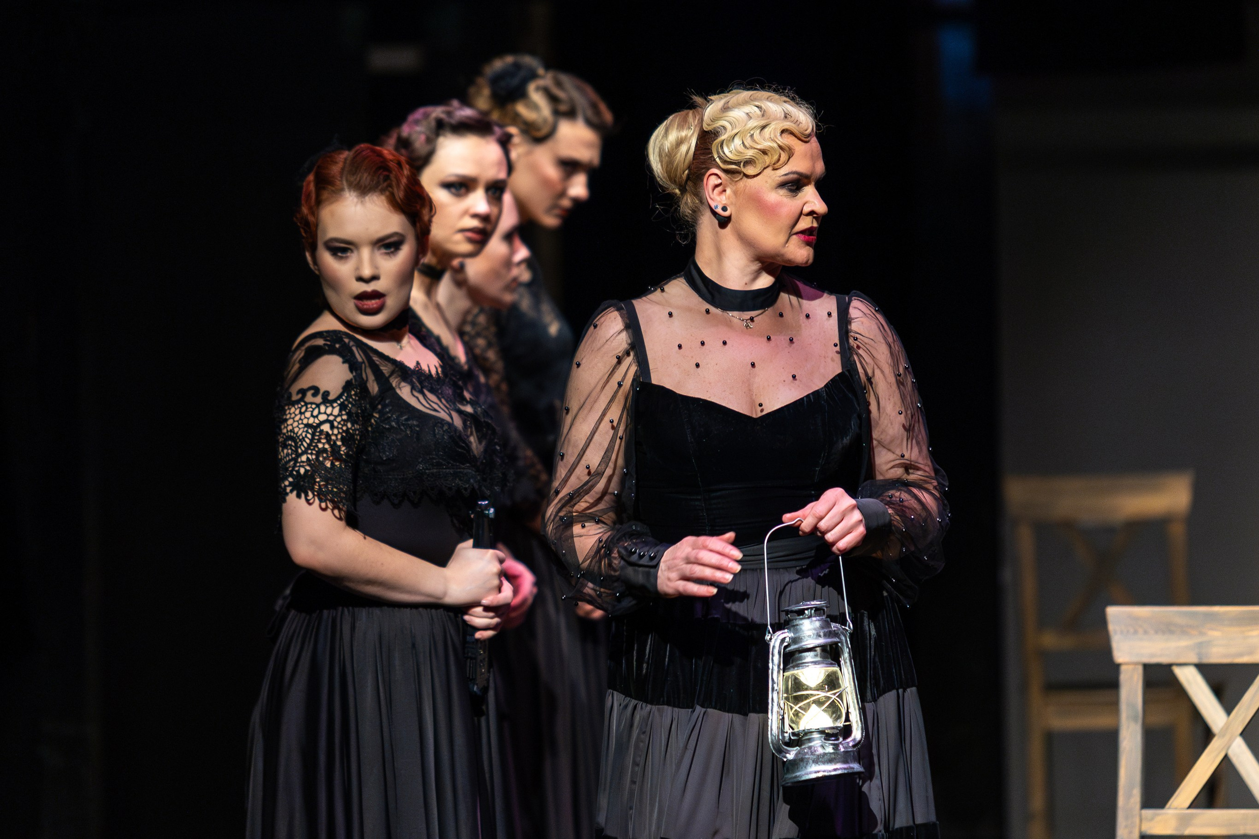 Новый театр «Дом Бернарды Альбы». Профессиональный интерьерный и репортажный фотограф Минск и РБ. Максим Орлов