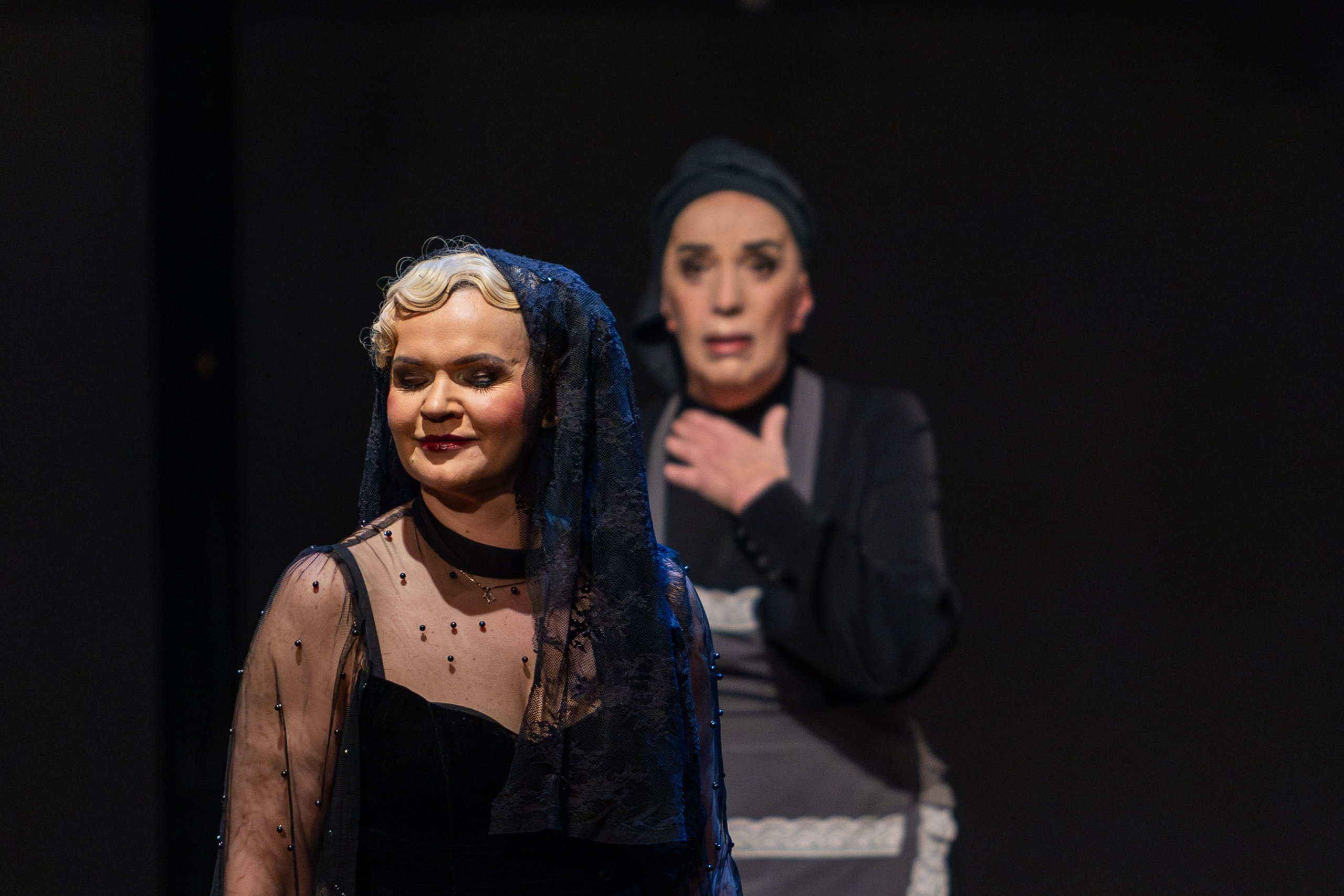 Новый театр «Дом Бернарды Альбы». Профессиональный интерьерный и репортажный фотограф Минск и РБ. Максим Орлов