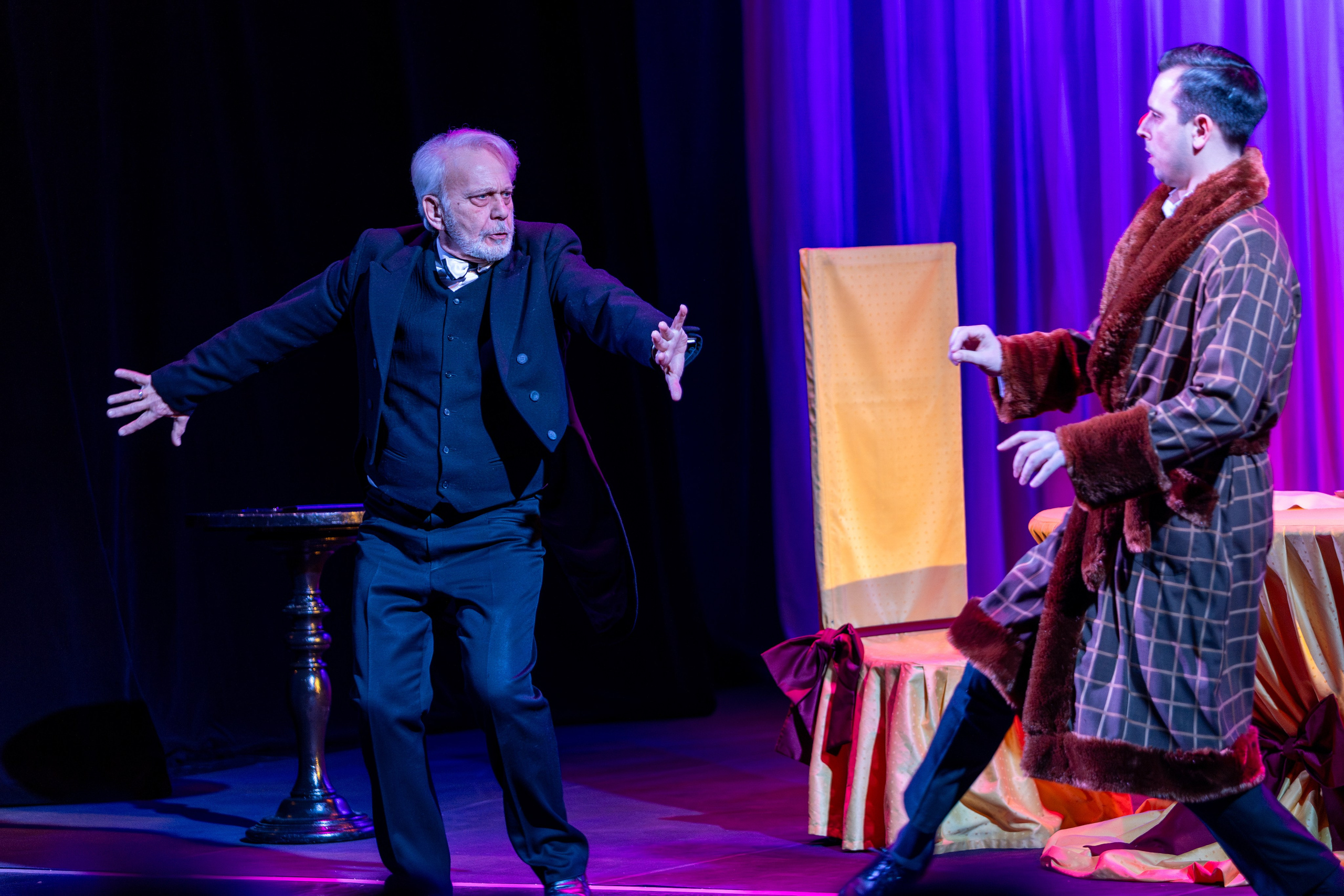 Новый театр «Как важно быть серьезным». Профессиональный интерьерный и репортажный фотограф Минск и РБ. Максим Орлов