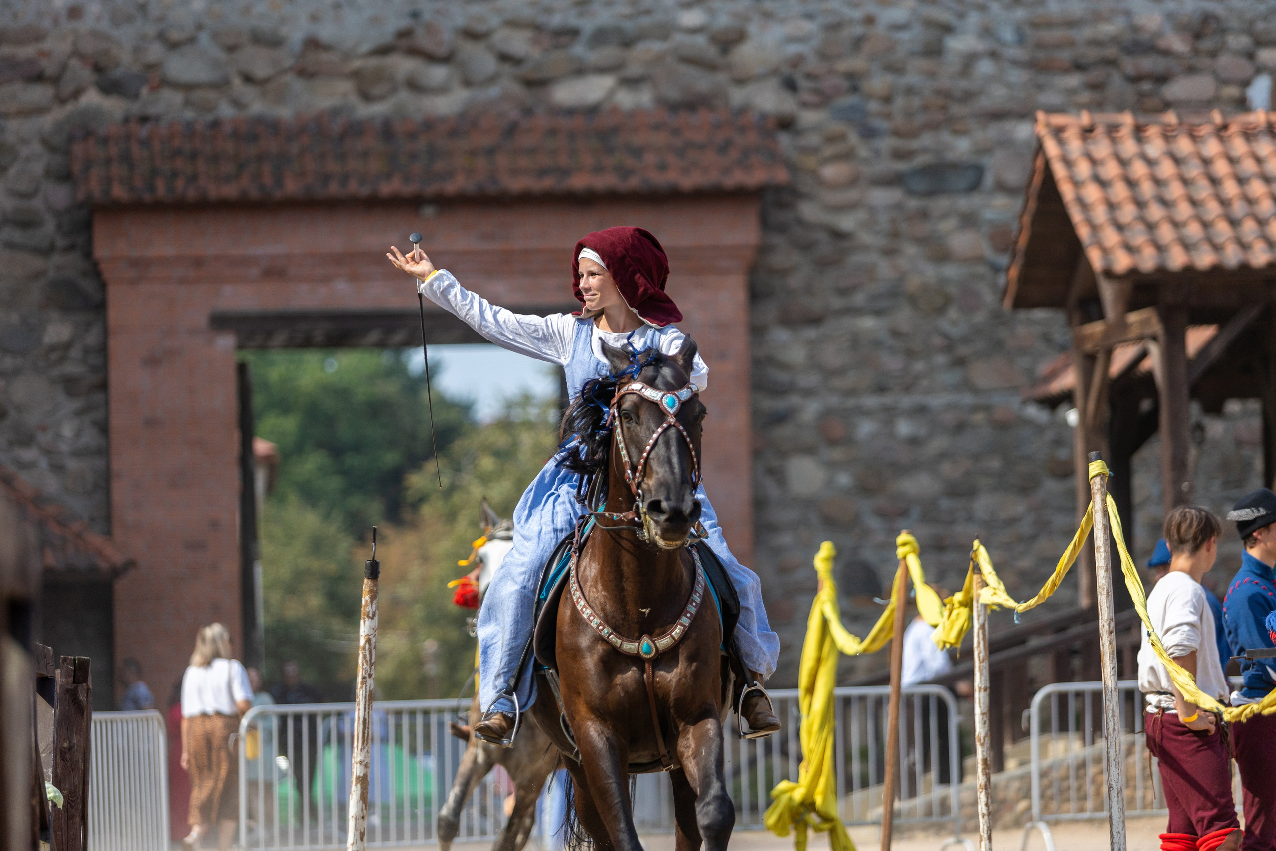 Выступление «Золотой шпоры» на празднике города Лиды. Профессиональный интерьерный и репортажный фотограф Минск и РБ. Максим Орлов