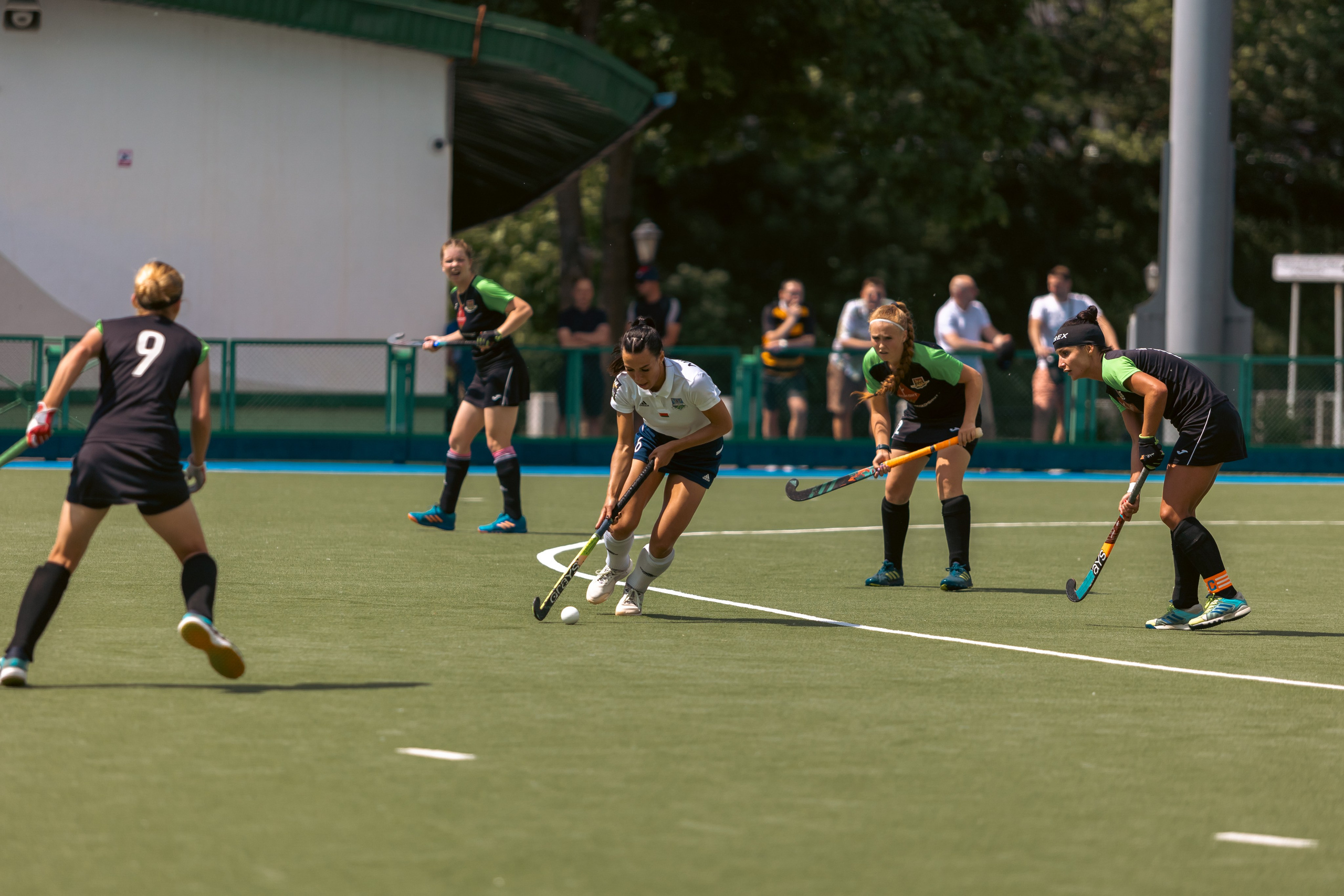Хоккей на траве. Девушки. Минск — Текстильщик 29.052024. Профессиональный интерьерный и репортажный фотограф Минск и РБ. Максим Орлов