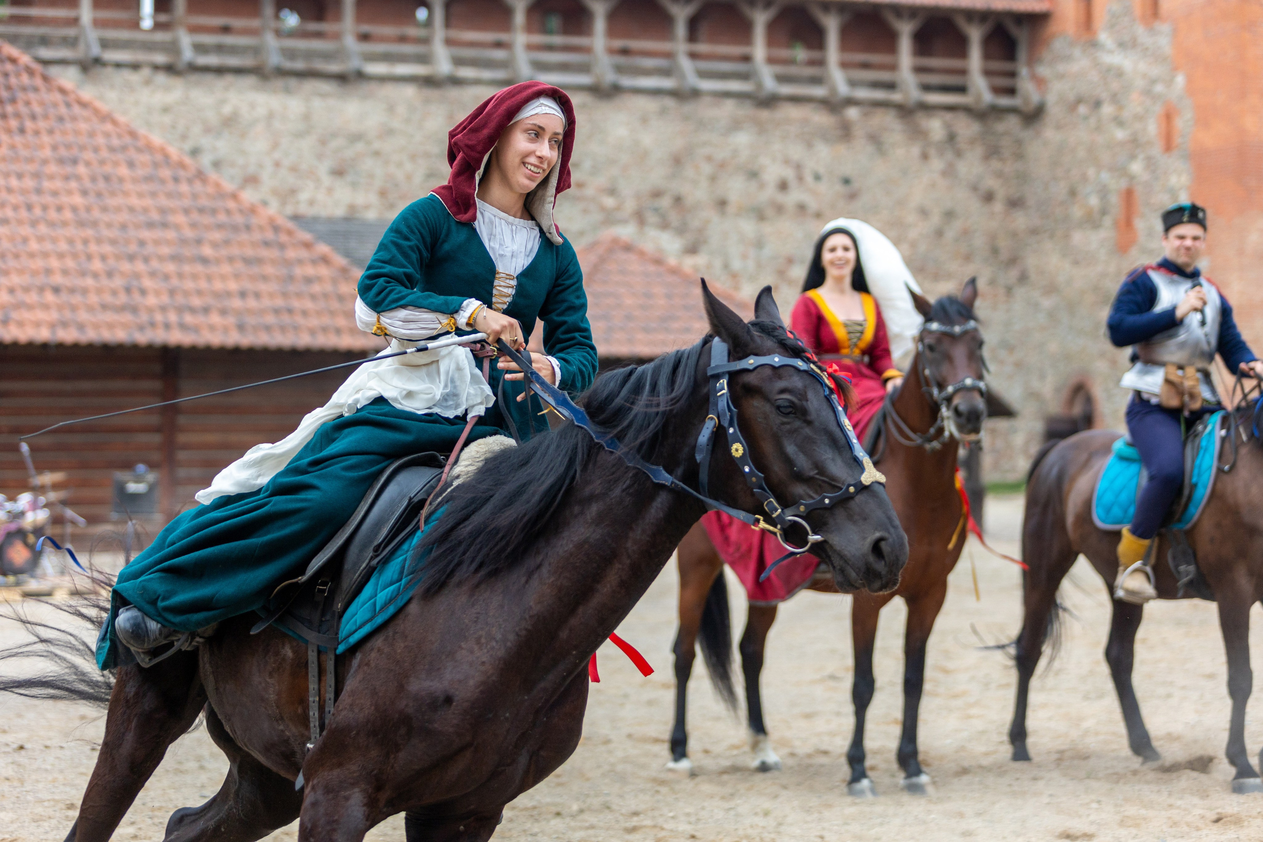 Выступление «Золотой шпоры» на празднике города Лиды. Профессиональный интерьерный и репортажный фотограф Минск и РБ. Максим Орлов