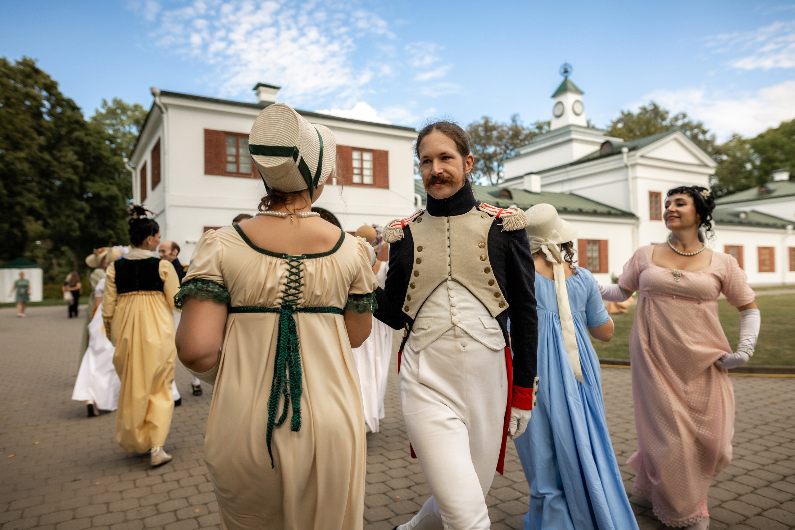 Пикник начала 19 века. Профессиональный интерьерный и репортажный фотограф Минск и РБ. Максим Орлов
