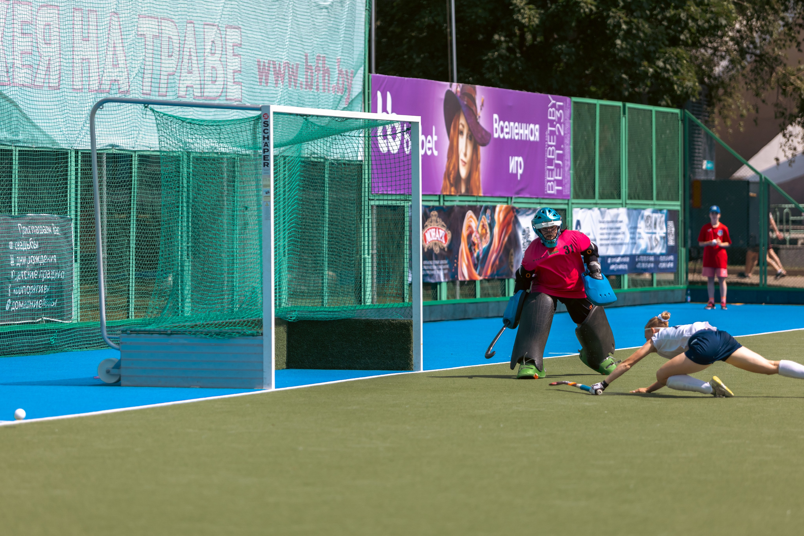 Хоккей на траве. Девушки. Минск — Текстильщик 29.052024. Профессиональный интерьерный и репортажный фотограф Минск и РБ. Максим Орлов