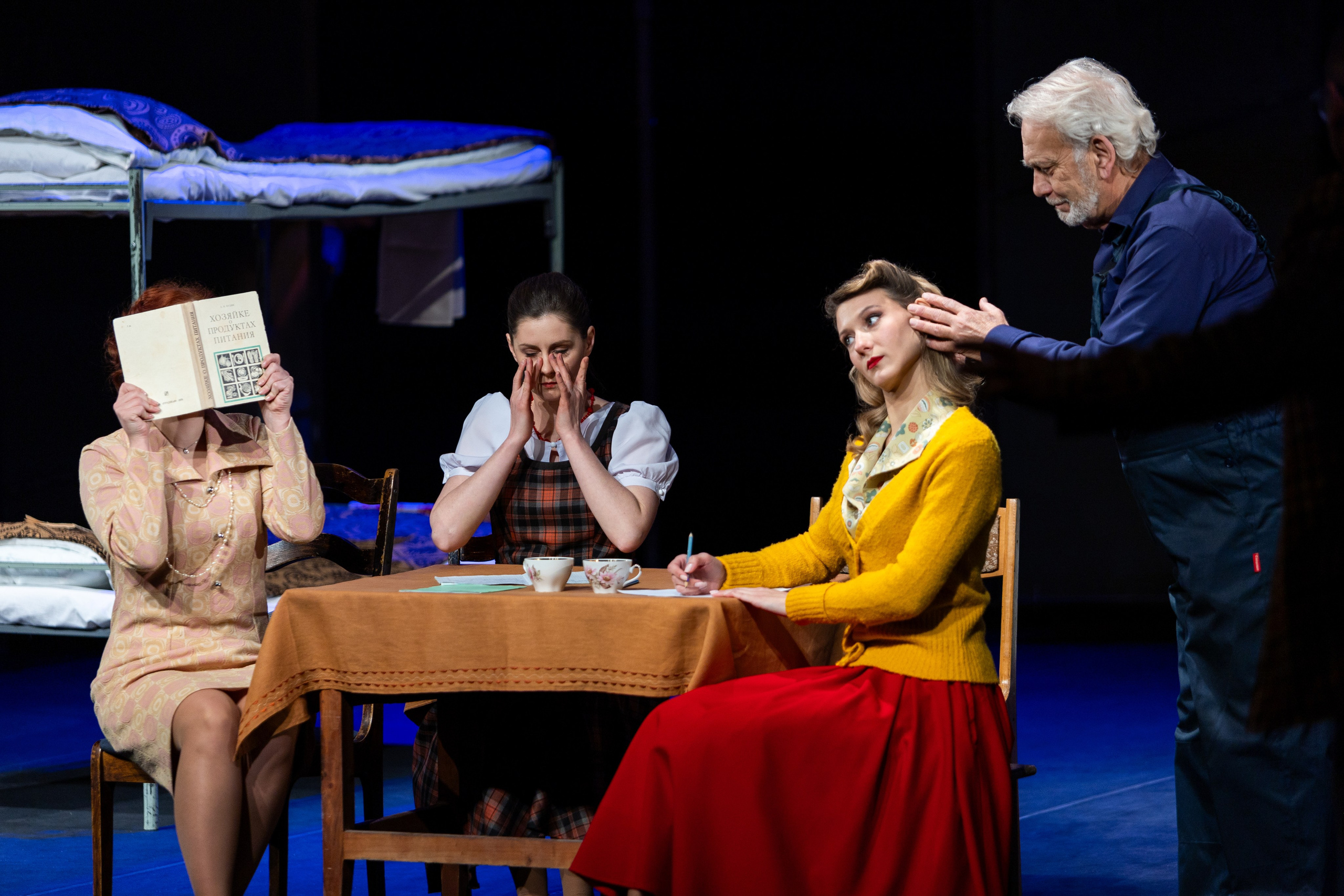 Новый театр «Фабричная девчонка». Профессиональный интерьерный и репортажный фотограф Минск и РБ. Максим Орлов