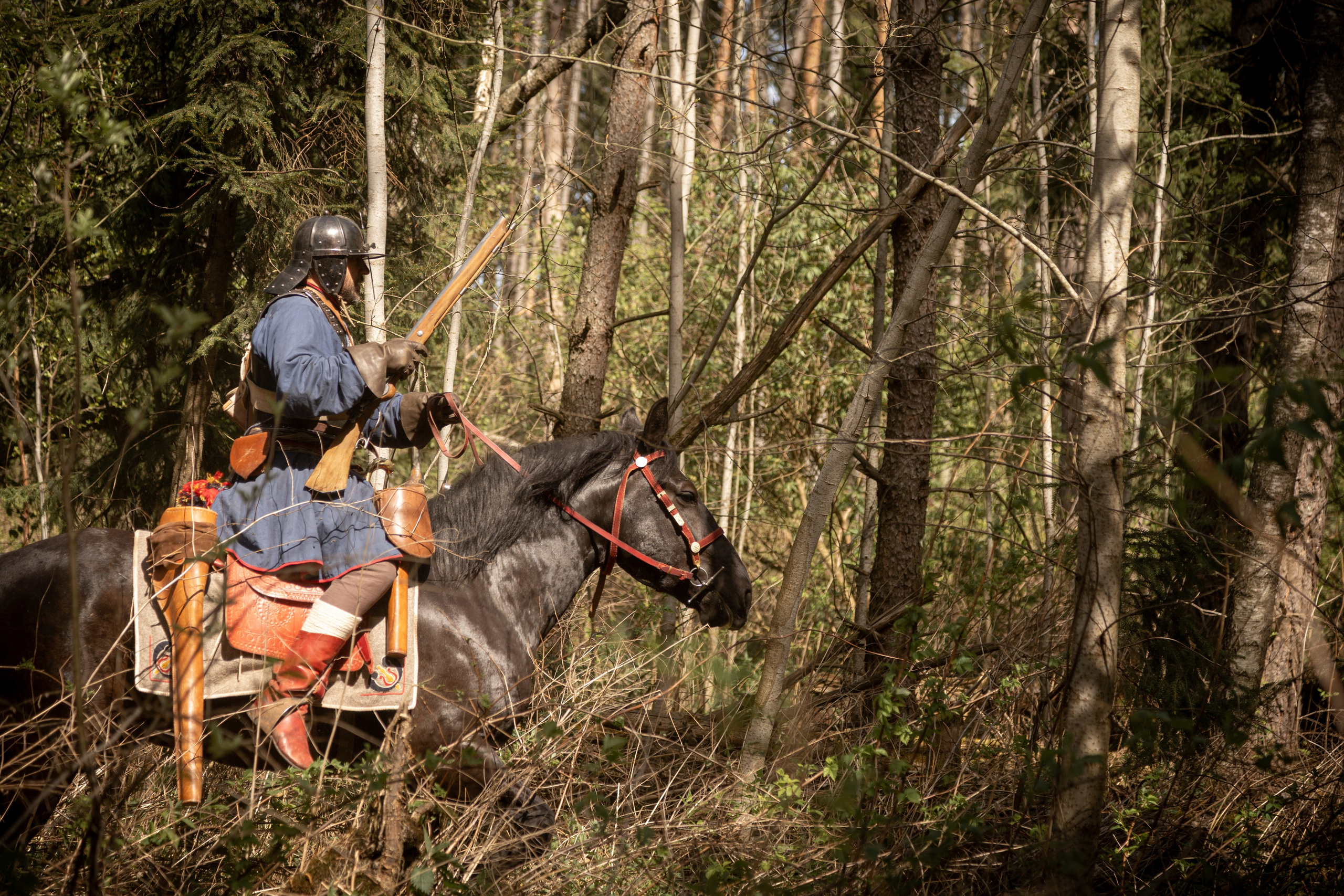 Золотая шпора. Огнем и мечем. День второй. Вылазка в лес. Штурм фортеции. Княжеский пир. Профессиональный интерьерный и репортажный фотограф Минск и РБ. Максим Орлов