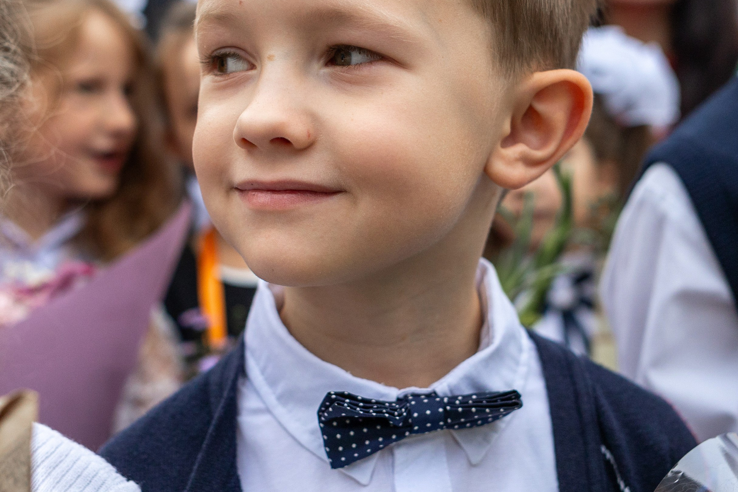 Линейка 1-го сентября. Профессиональный интерьерный и репортажный фотограф Минск и РБ. Максим Орлов