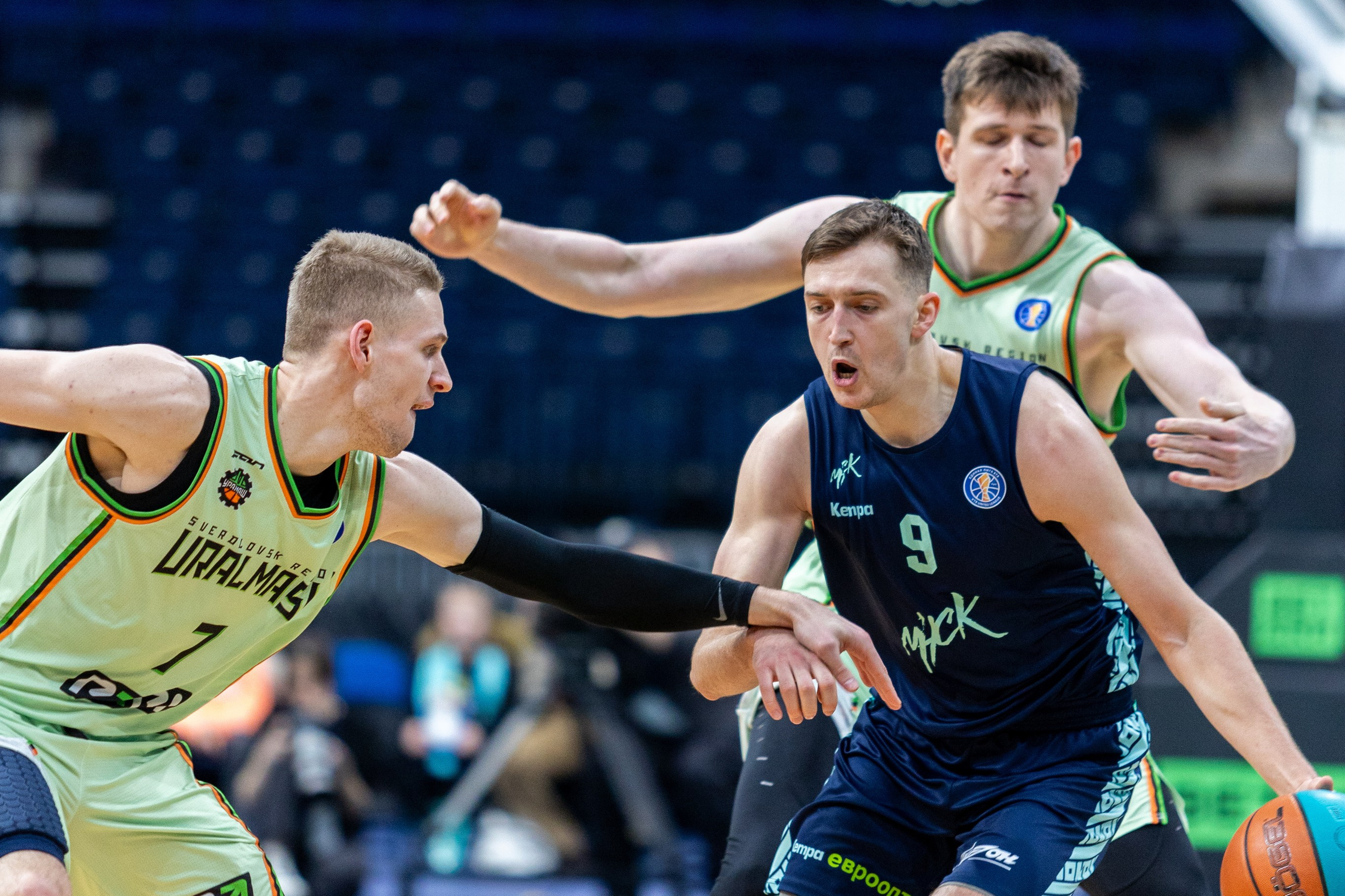 Баскетбол. Лучшие кадры. Минск — Уралмаш 13.02.2024. Профессиональный интерьерный и репортажный фотограф Минск и РБ. Максим Орлов