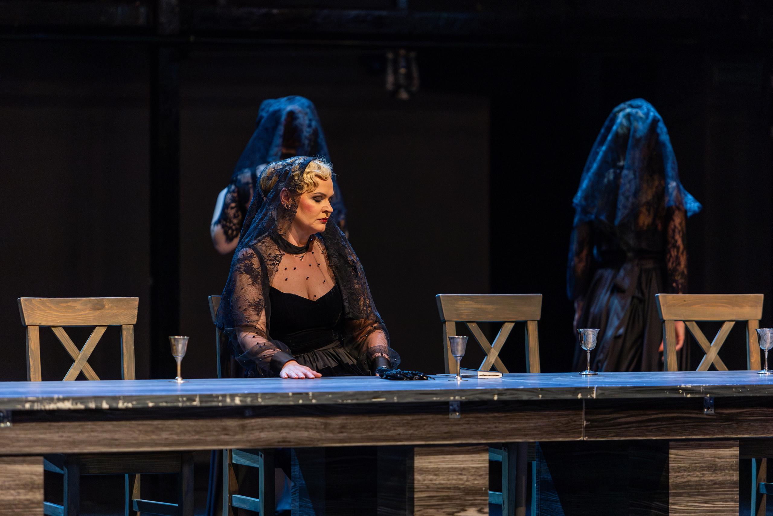 Новый театр «Дом Бернарды Альбы». Профессиональный интерьерный и репортажный фотограф Минск и РБ. Максим Орлов