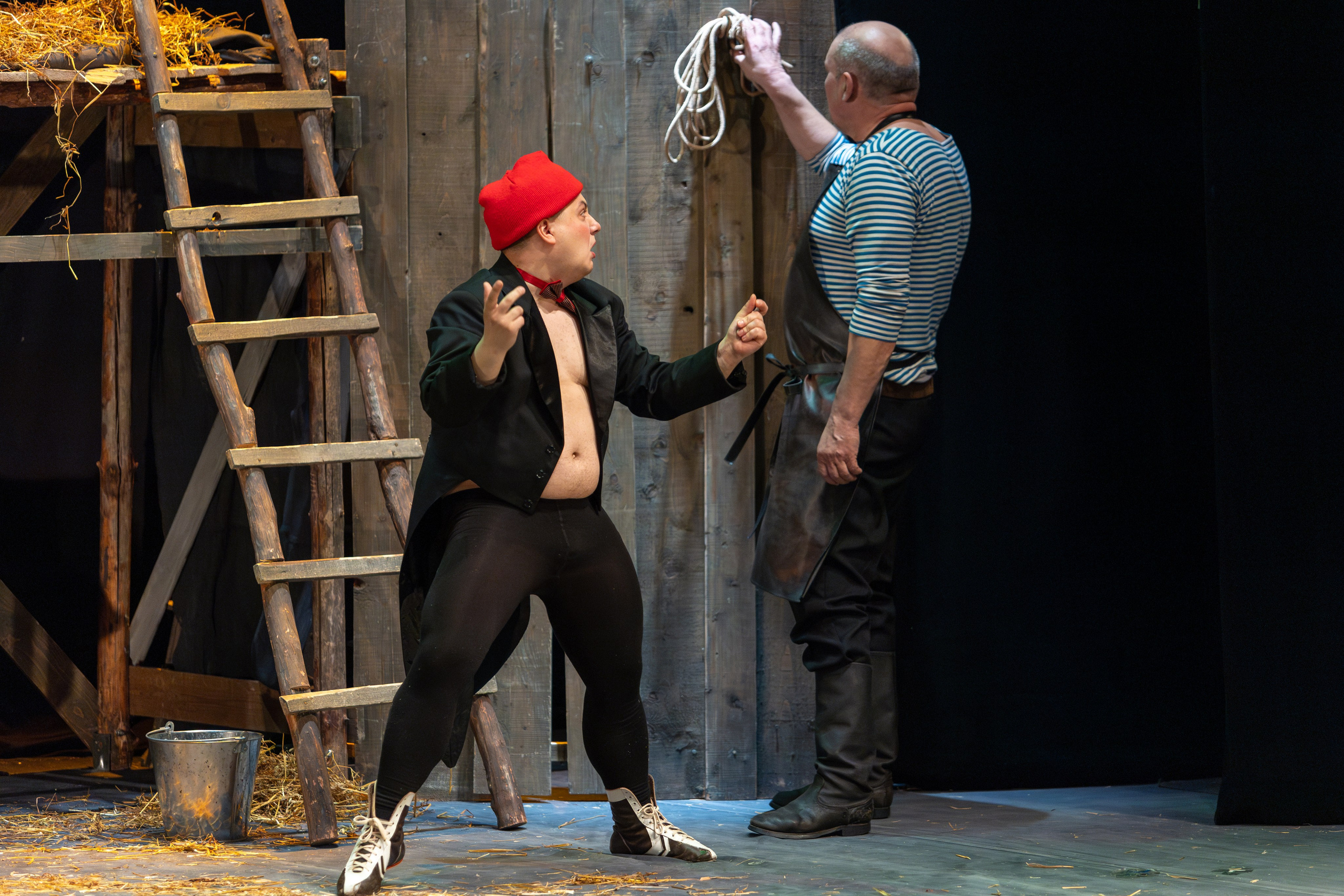 Театр белорусской армии «Очень простая история». Профессиональный интерьерный и репортажный фотограф Минск и РБ. Максим Орлов