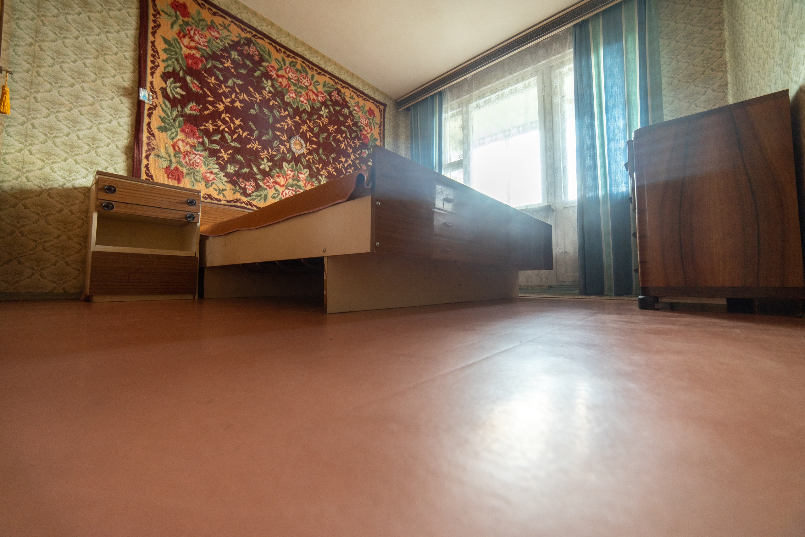 Пр. Газеты Звезда. Слабонервным не смотреть.Суперэконом вариант. Профессиональный интерьерный и репортажный фотограф Минск и РБ. Максим Орлов