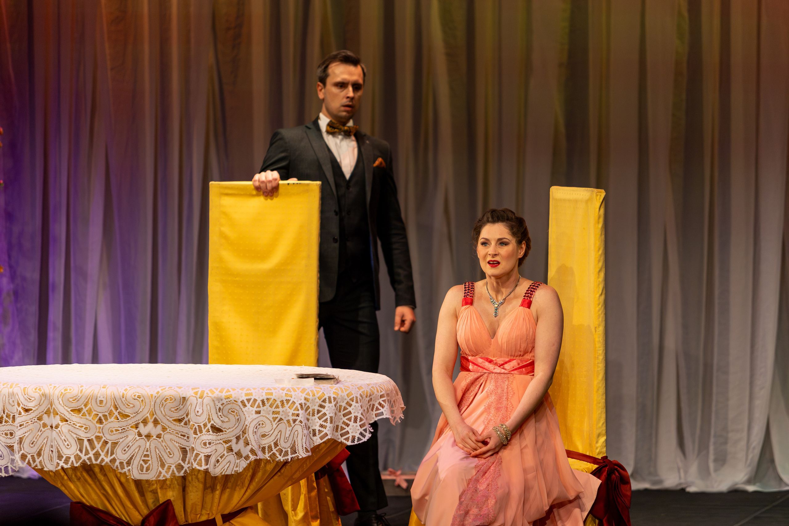 Новый театр «Как важно быть серьезным». Профессиональный интерьерный и репортажный фотограф Минск и РБ. Максим Орлов